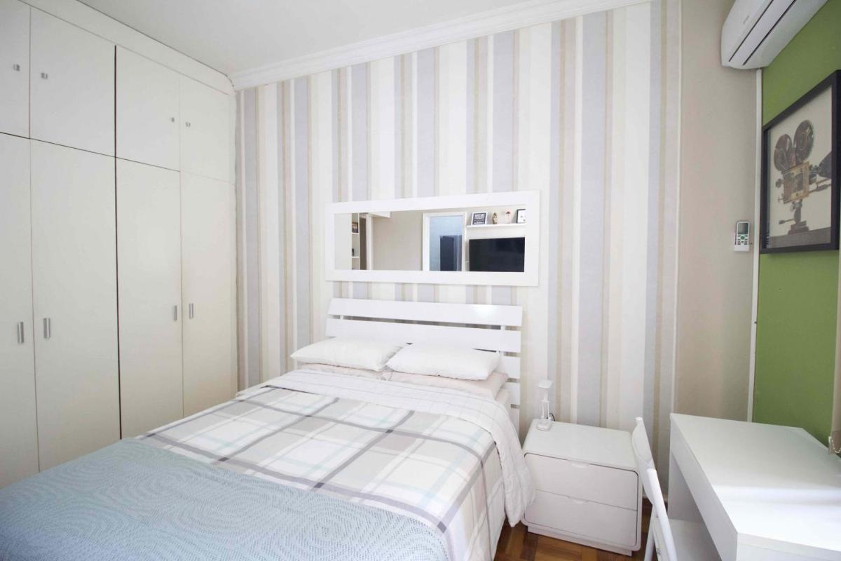 Pineapples VP601 - Apartamento em Ipanema na esquina de Farme de Amoedo