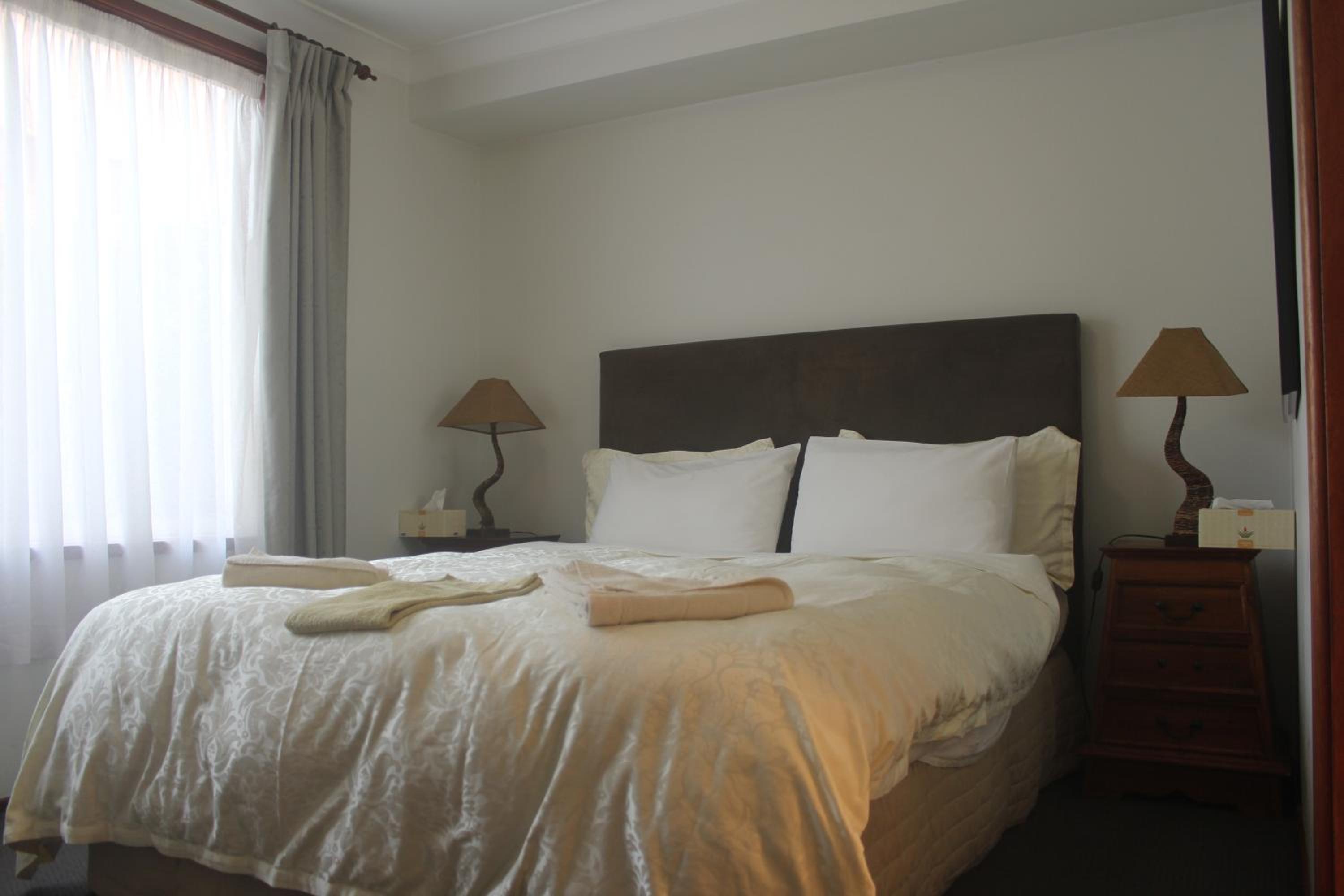 JOHN HUNTER B&B