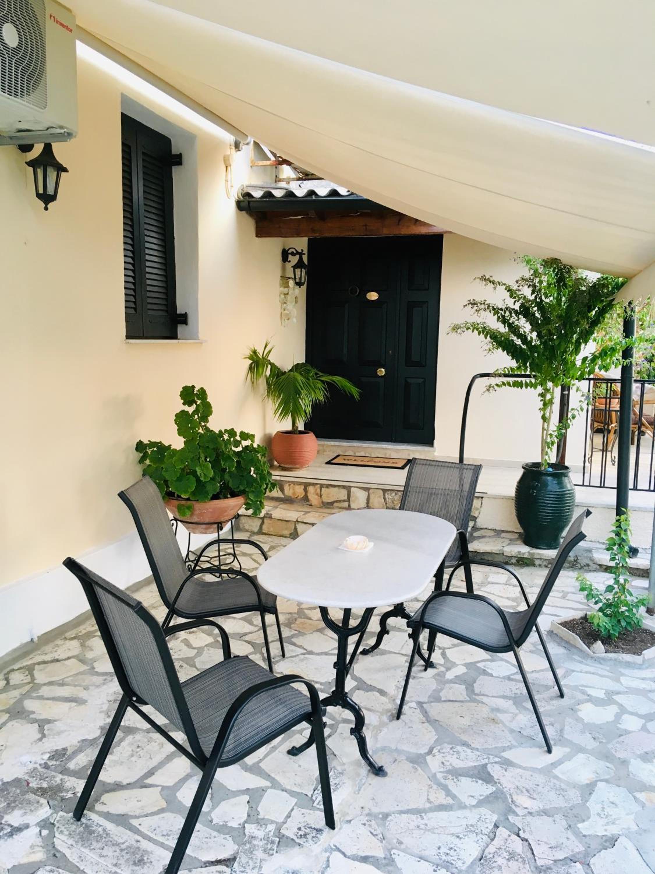 Eutuxia House