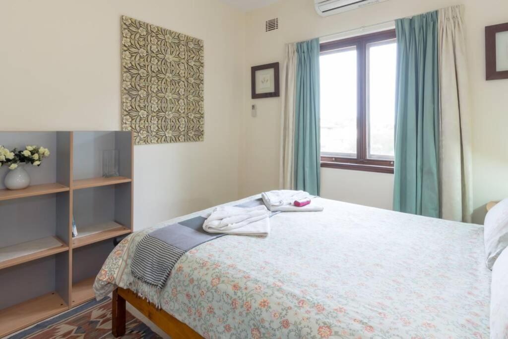 B6 Crawley Apartment 1 BRM & Sleepout near UWA