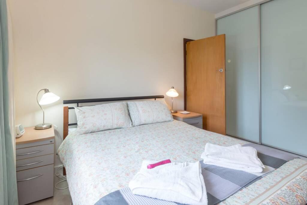 B6 Crawley Apartment 1 BRM & Sleepout near UWA