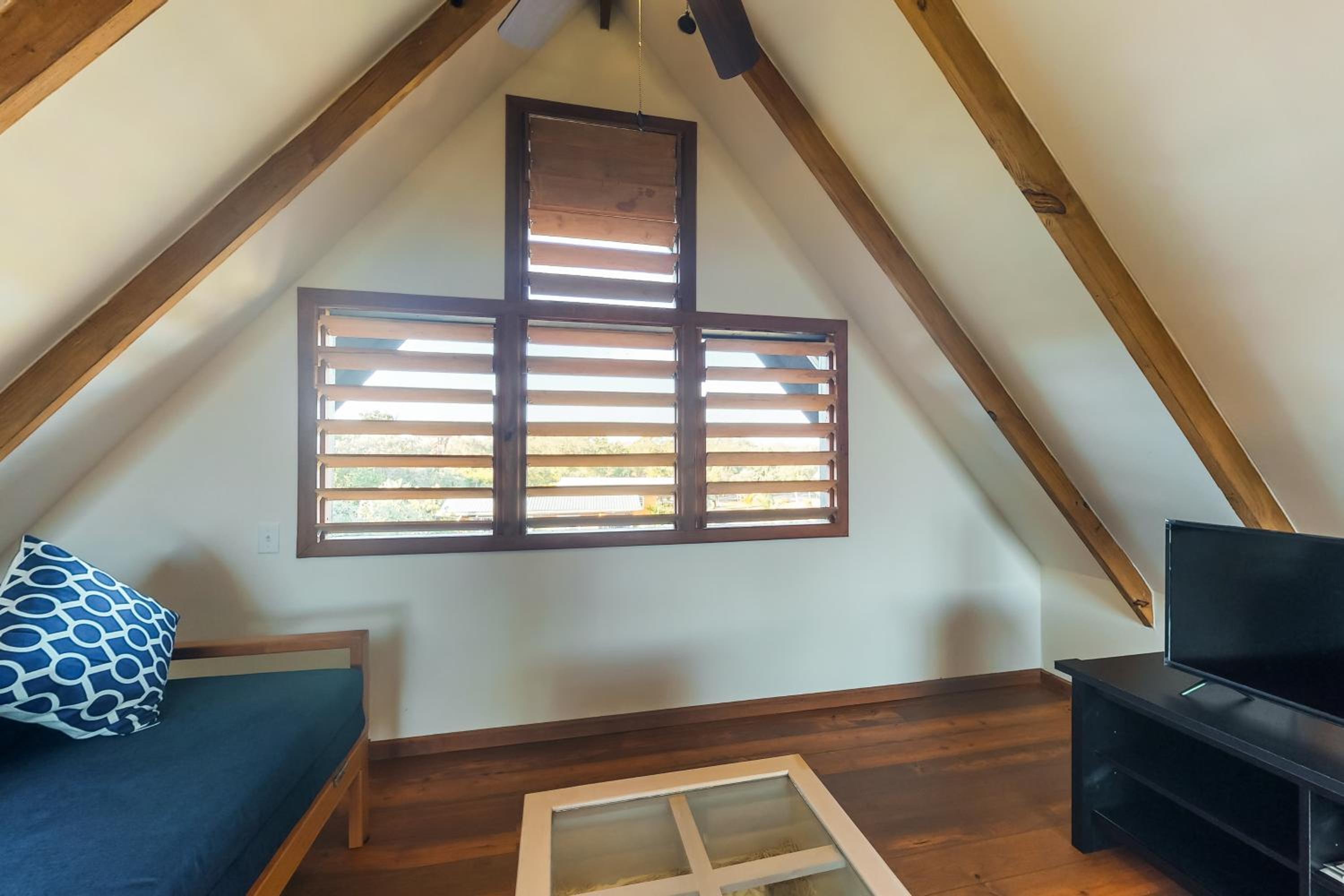 Mahogany Cabaña at Inn The Trees -Gold Standard Certified