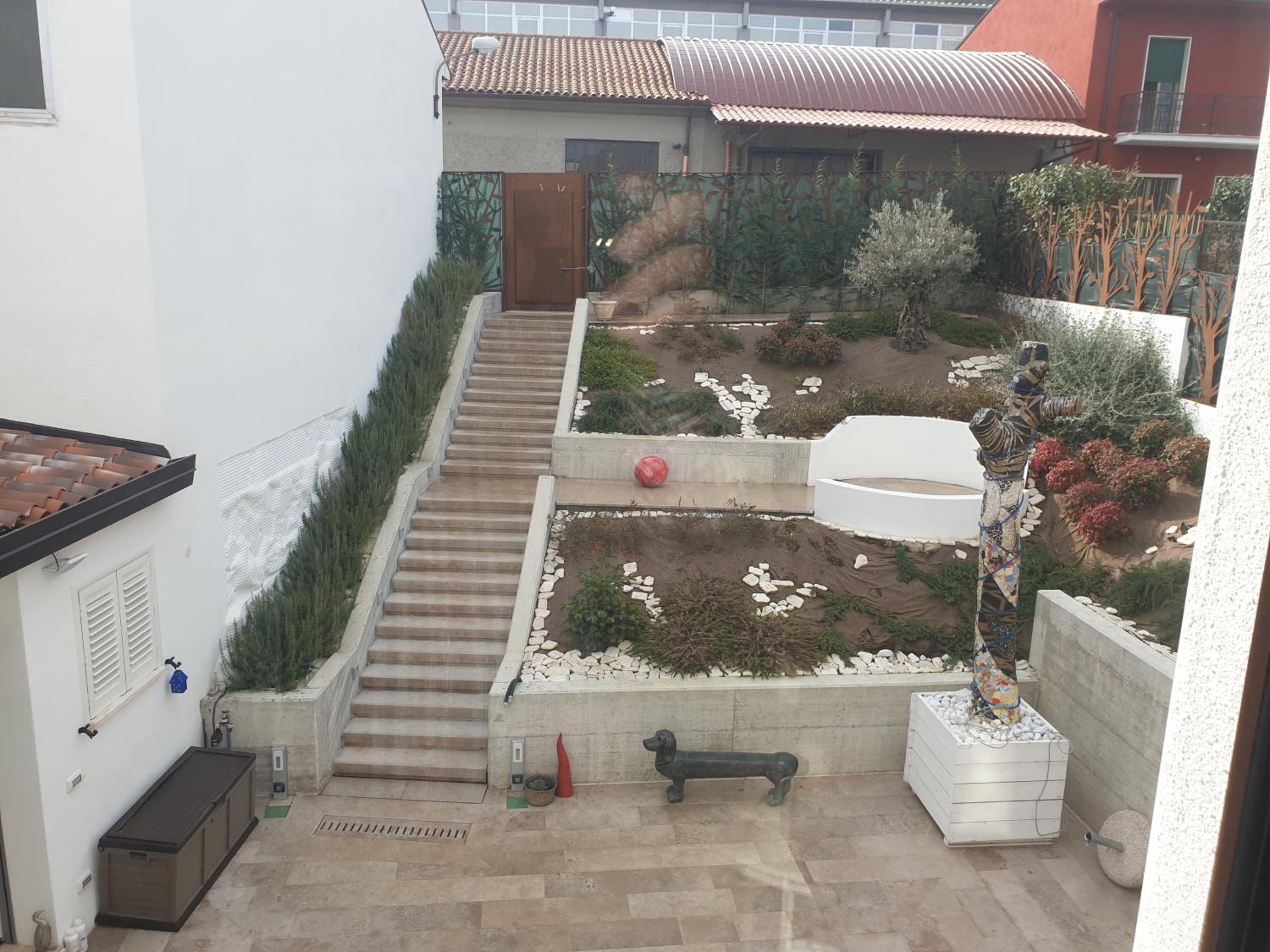 Al 17 view 3