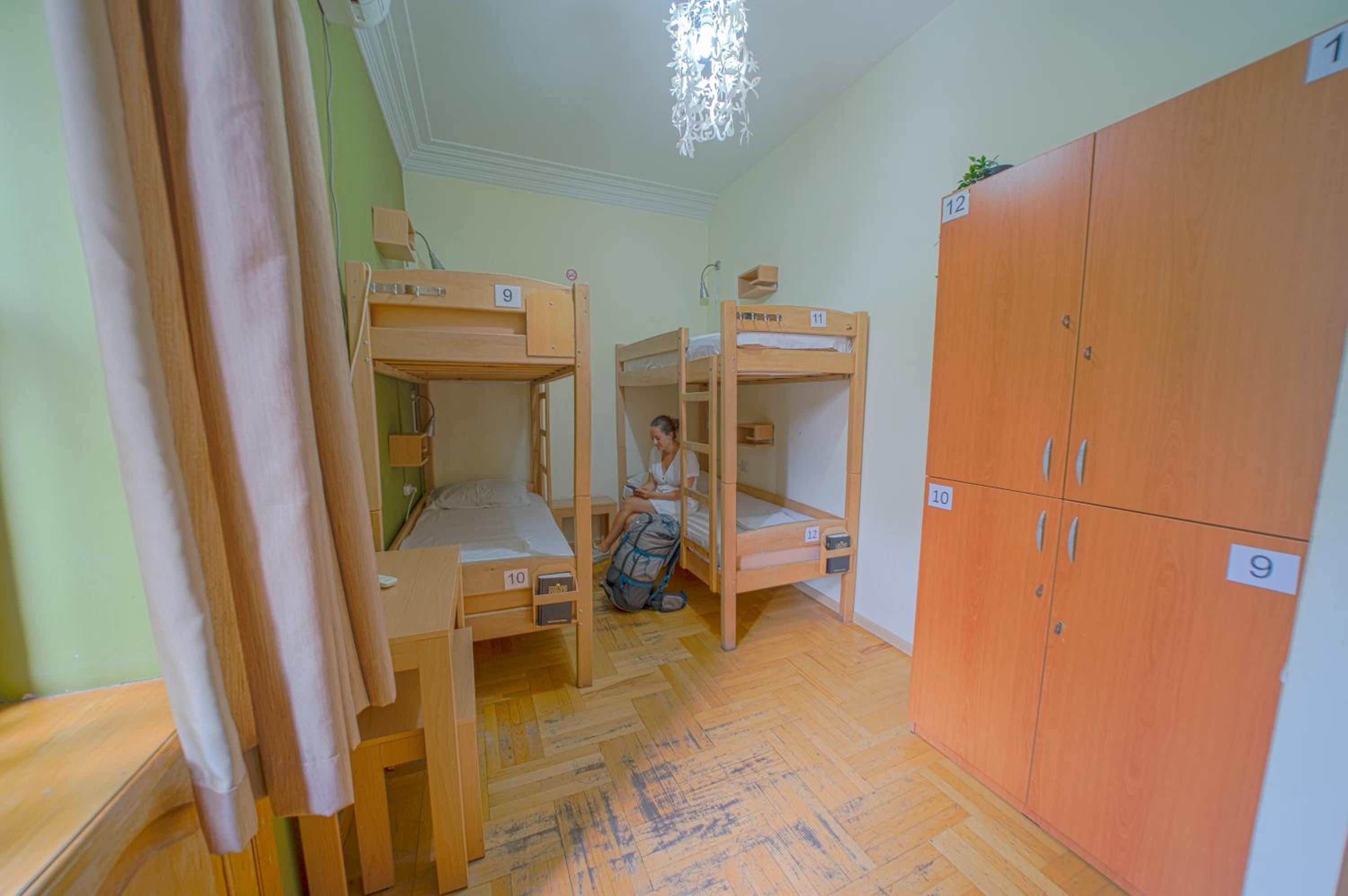 Photo 8