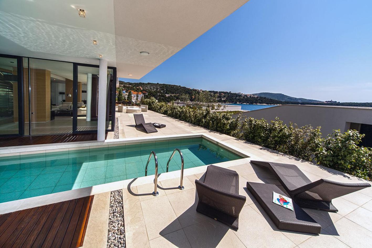 Golden Rays Luxury Villas & Apartments