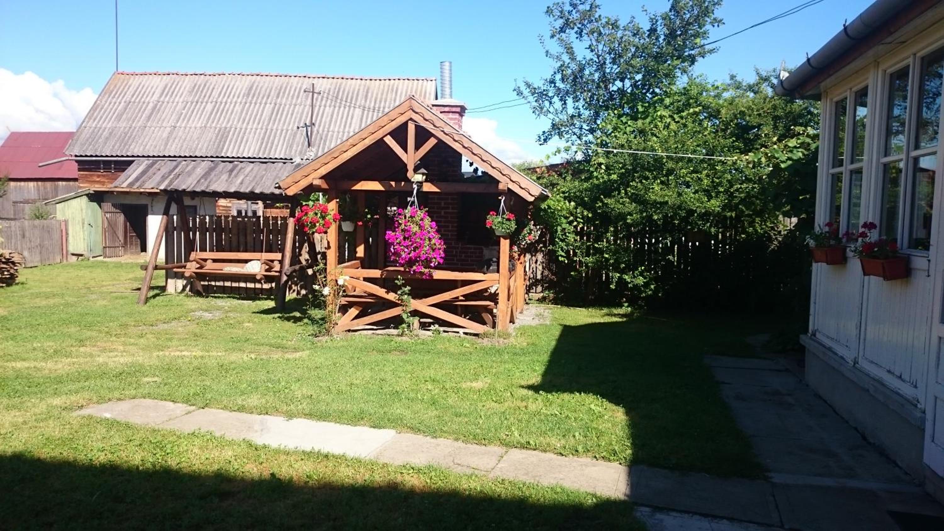 Photo 8
