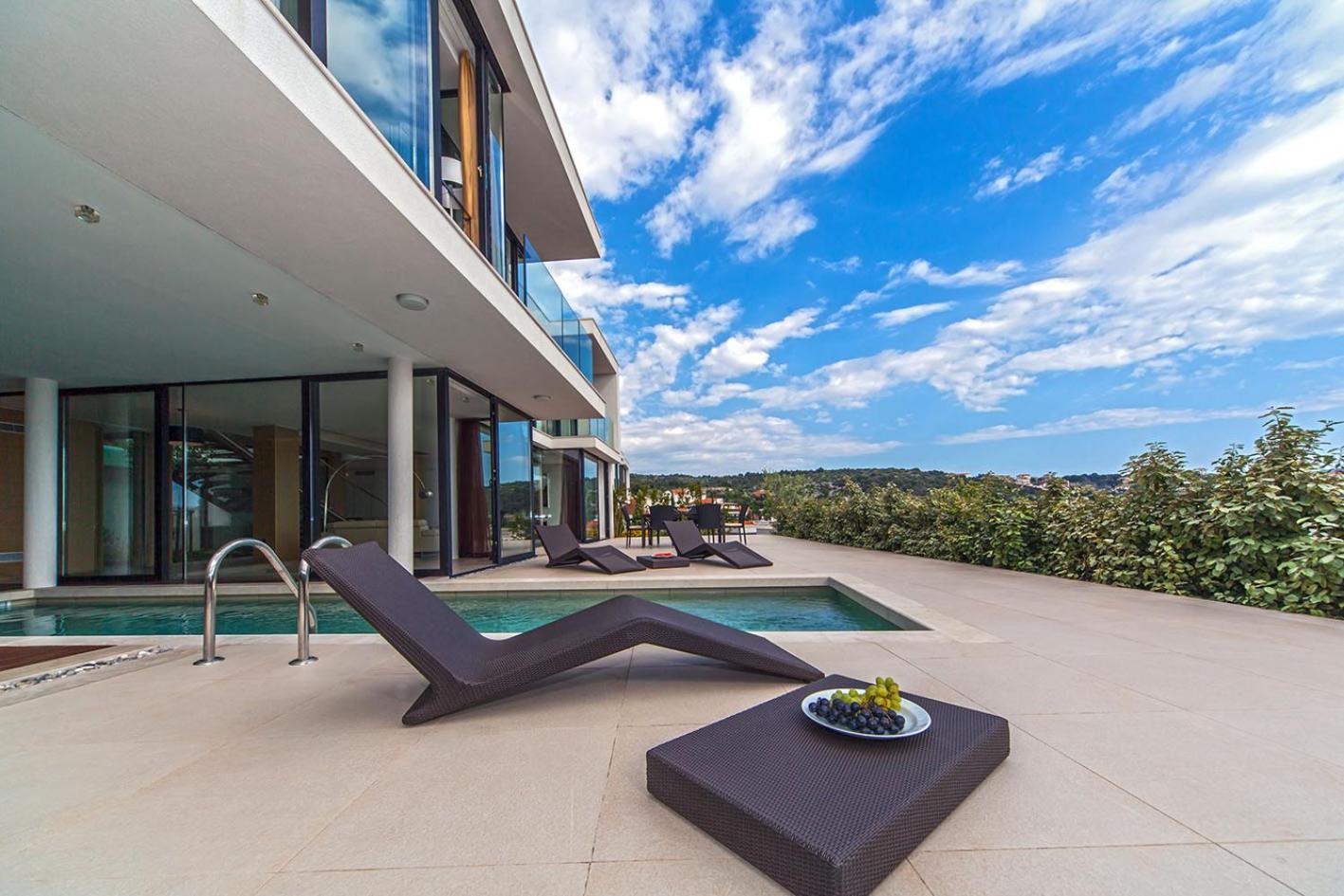 Golden Rays Luxury Villas & Apartments