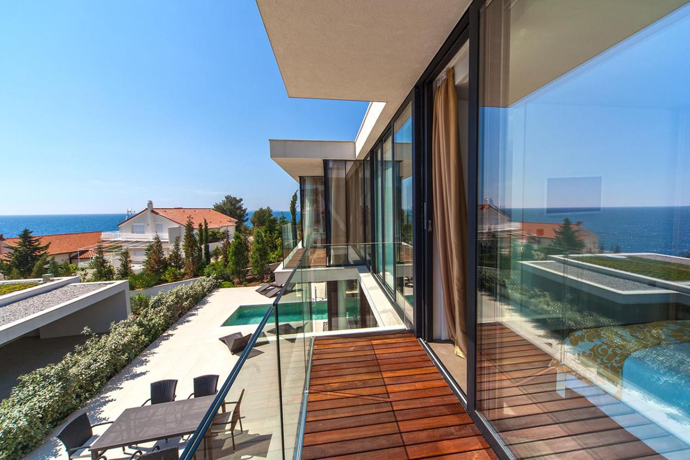 Golden Rays Luxury Villas & Apartments