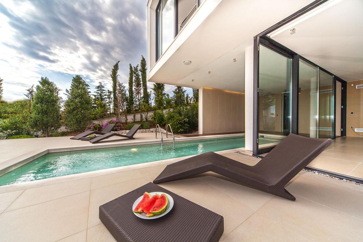 Golden Rays Luxury Villas & Apartments