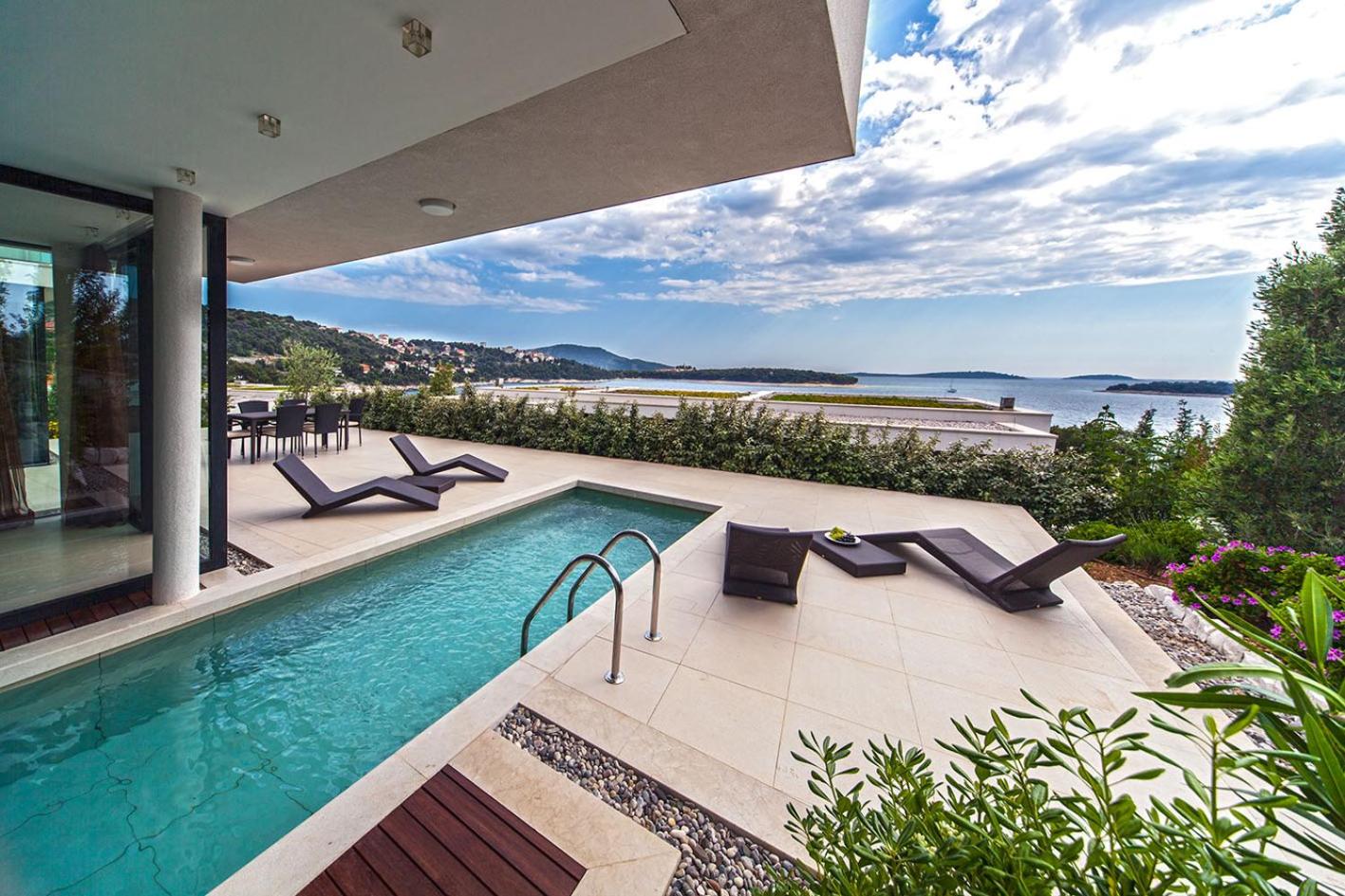Golden Rays Luxury Villas & Apartments