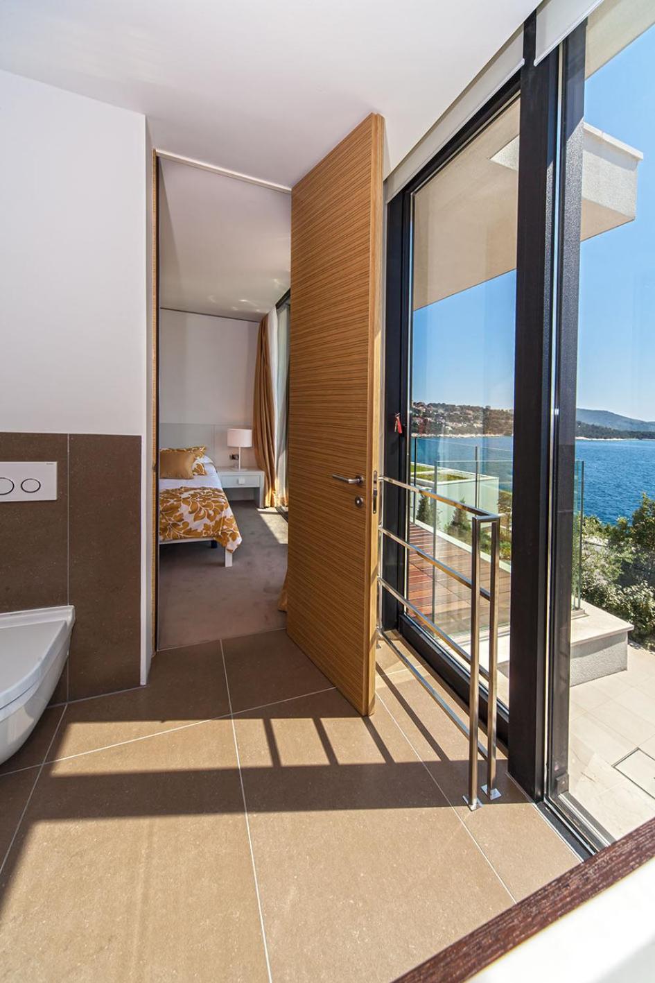 Golden Rays Luxury Villas & Apartments