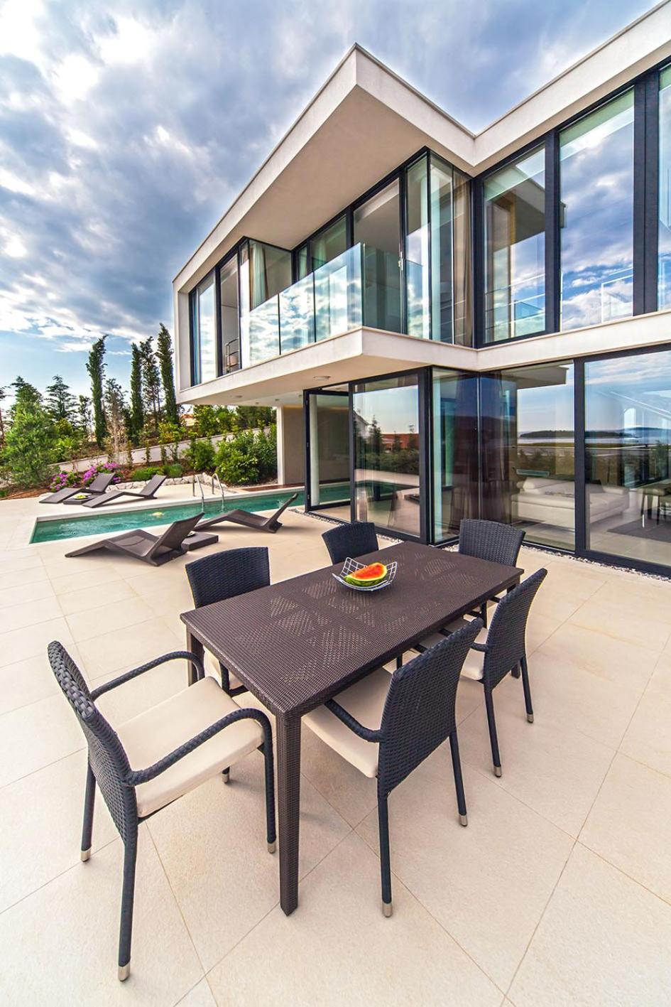 Golden Rays Luxury Villas & Apartments