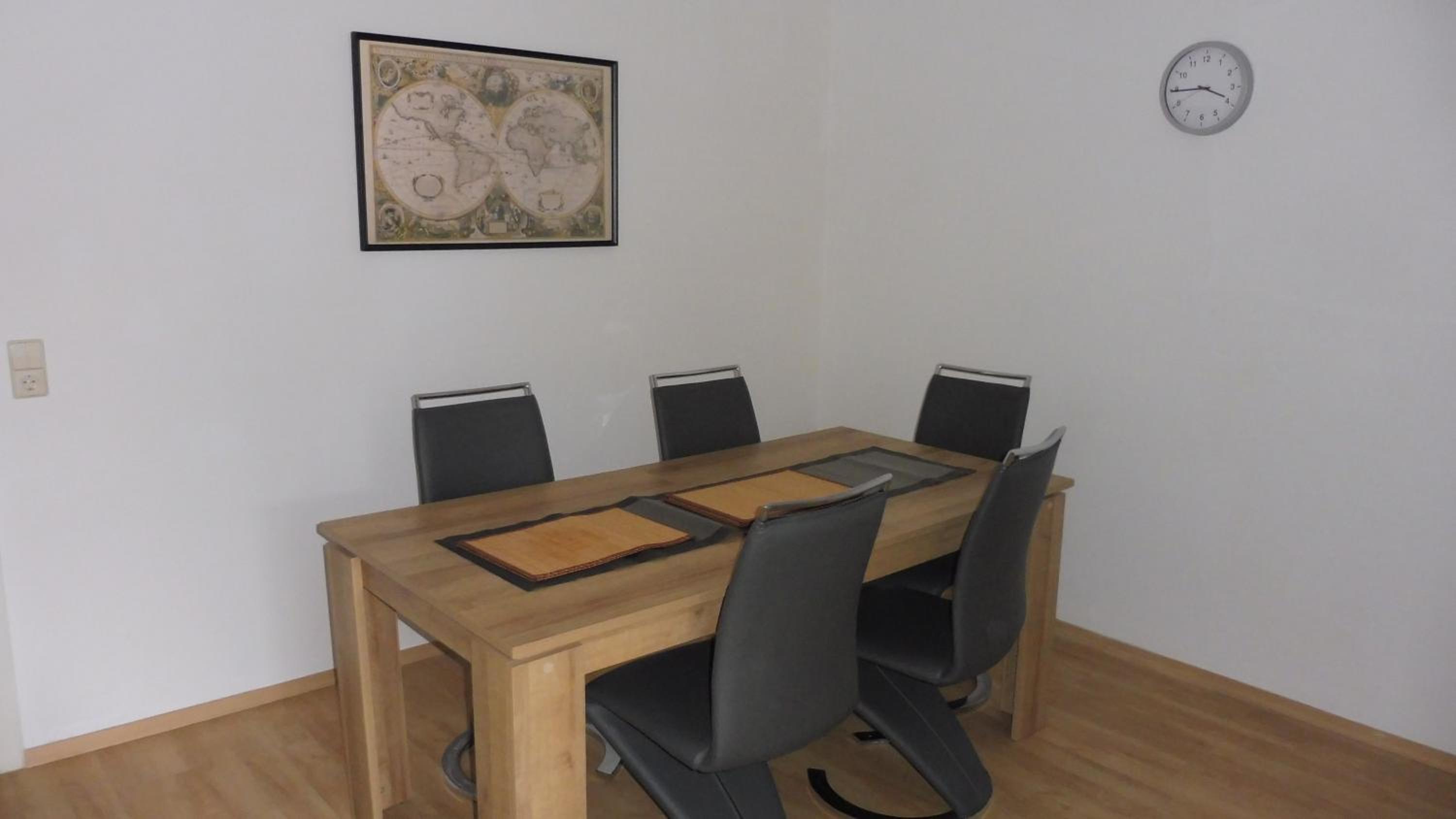 KEHL Center Schöne 2 Zimmer Wohnung mit Terrasse 60M2