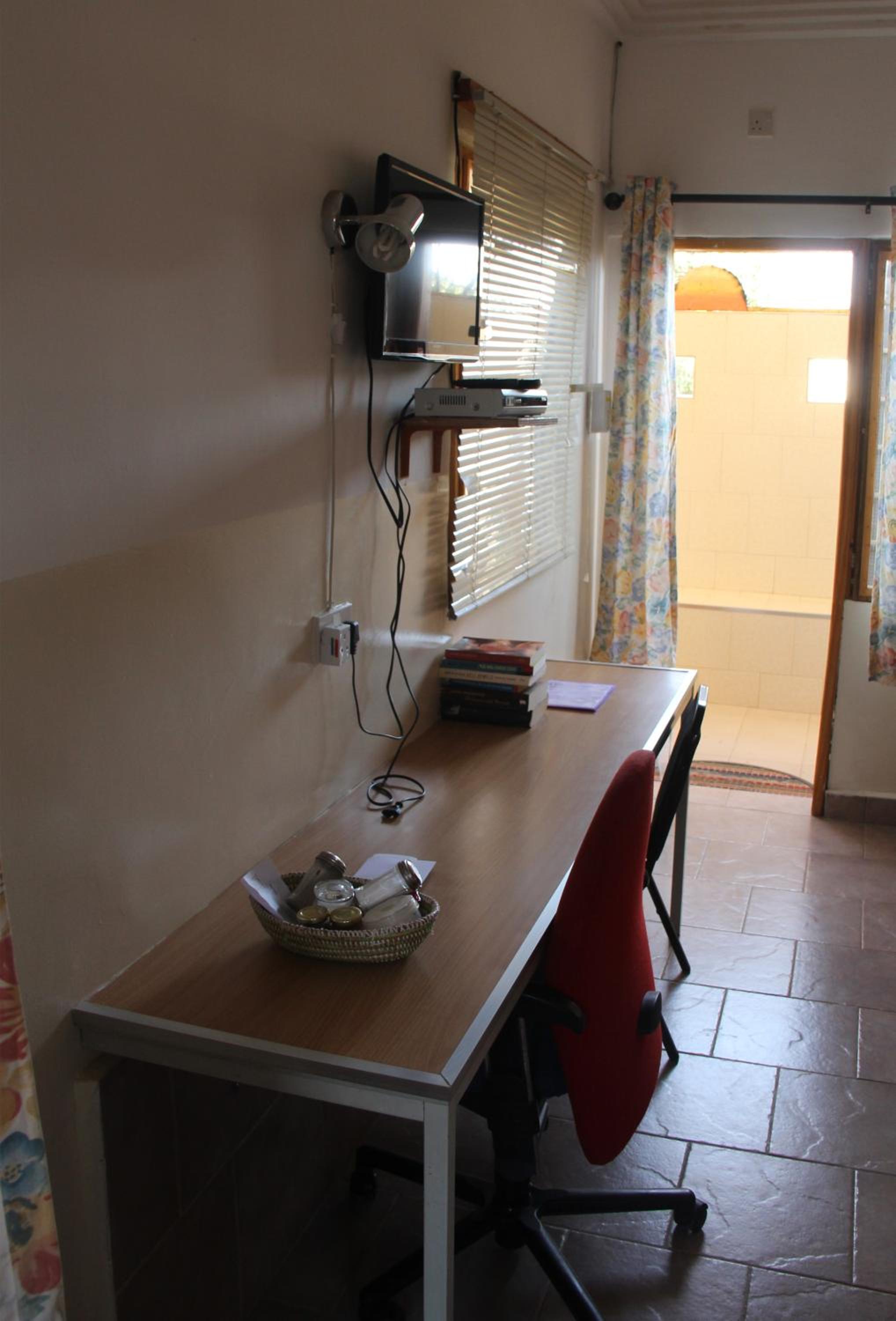 Photo 12