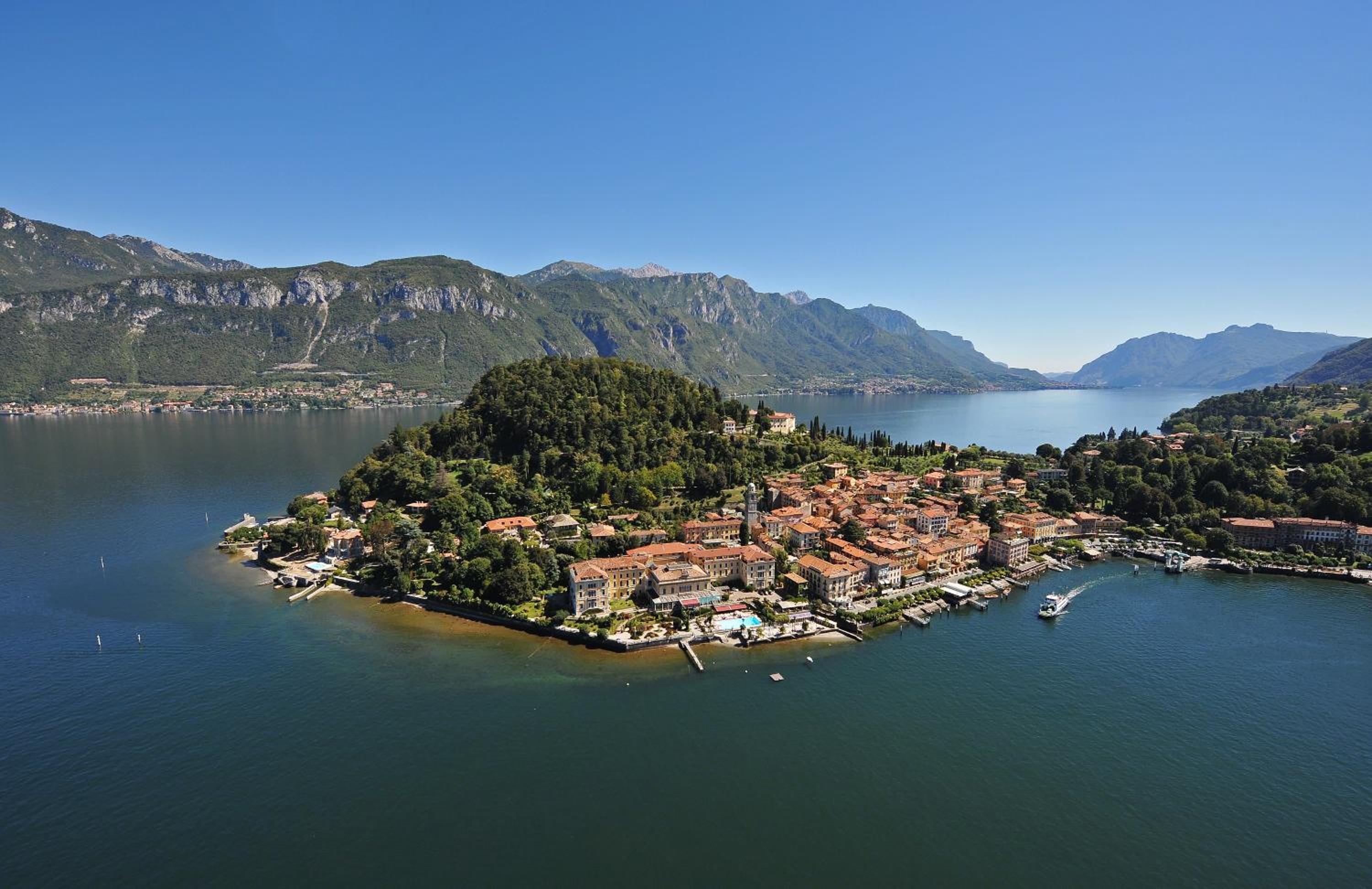 The Lake Como Villa view 4