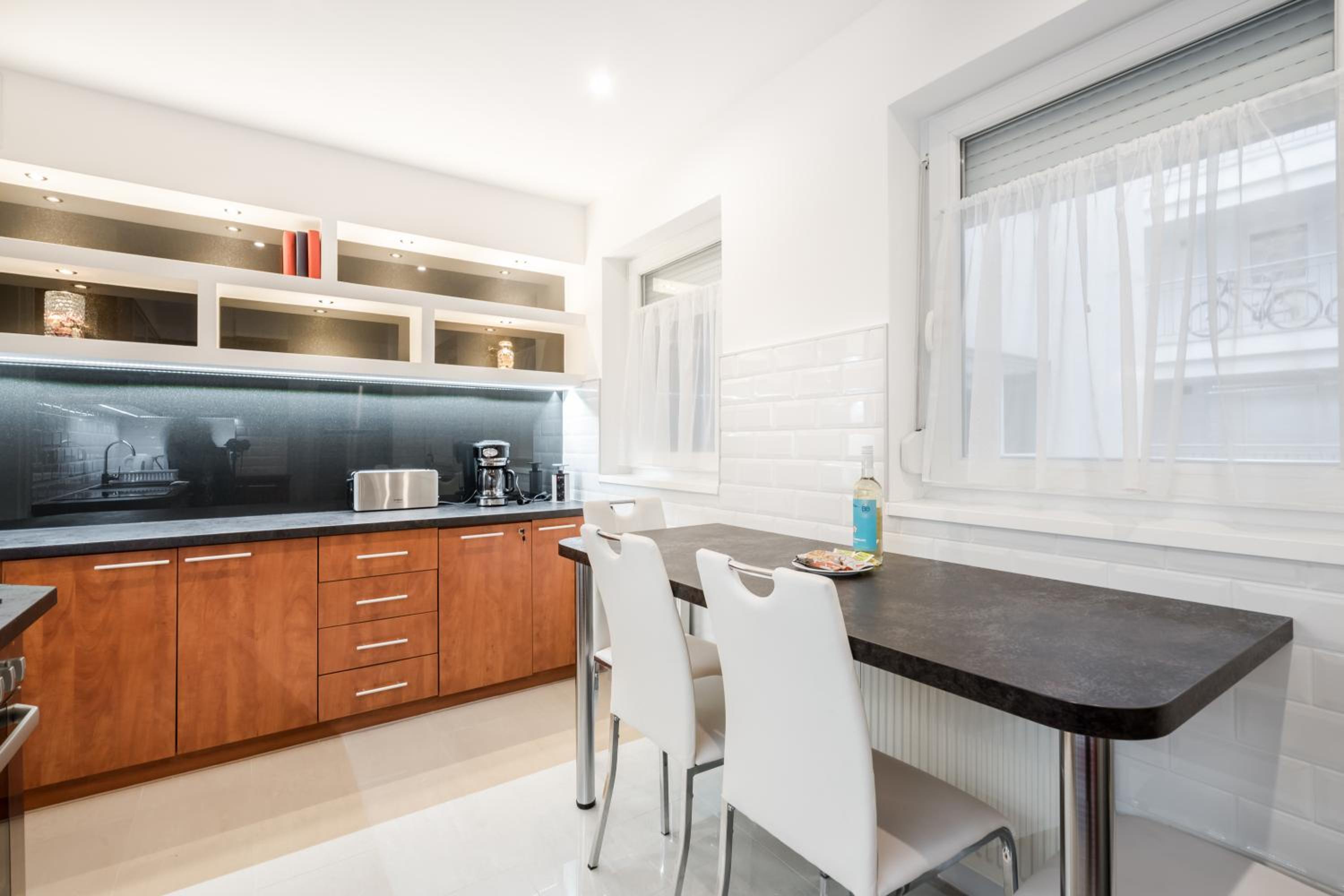 BpR Garay Suite with rooftop terrace & A/C view 5