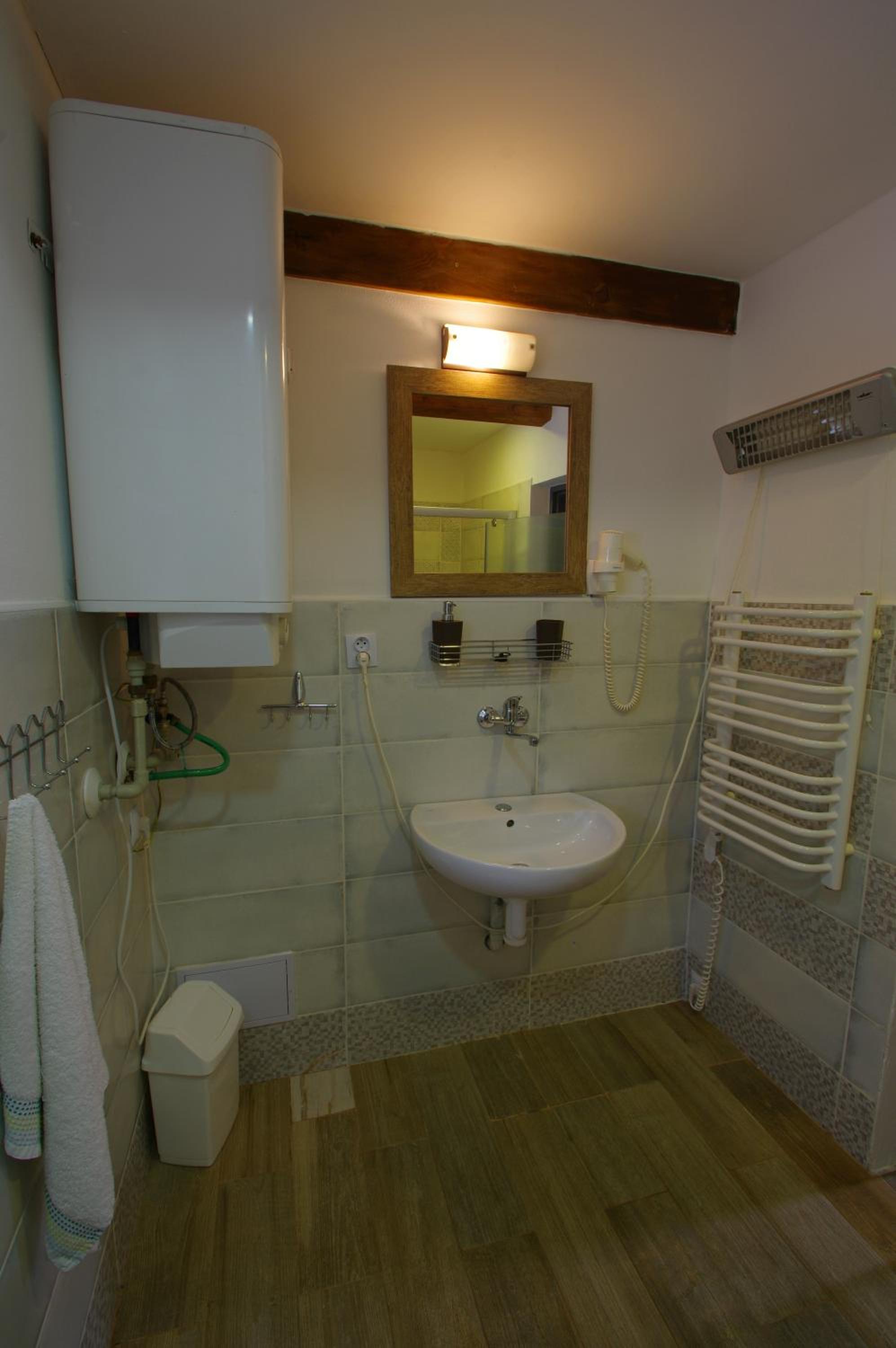 Photo 11
