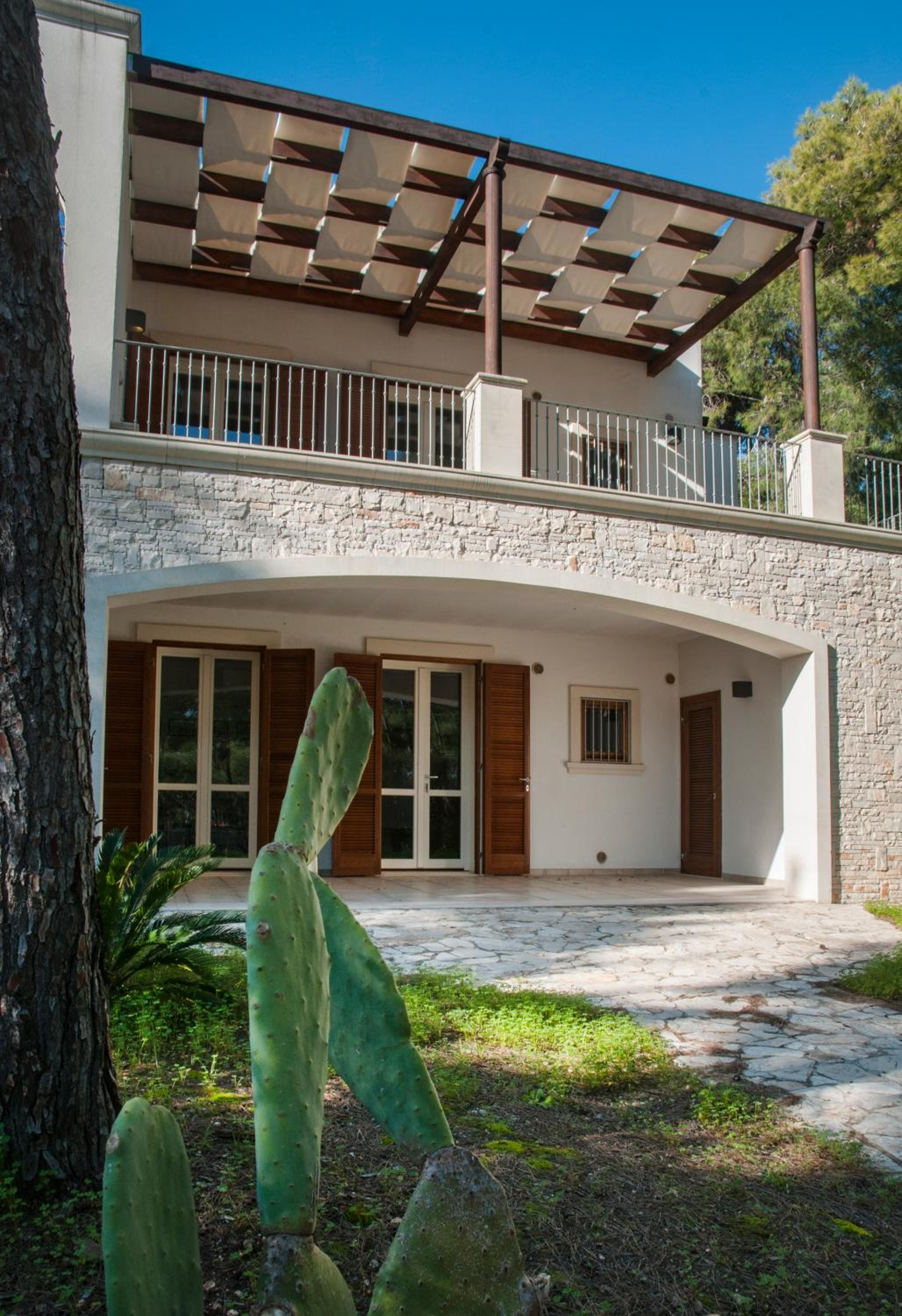 Caper Villa view 3