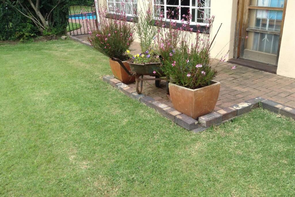 Clarens Socialites Garden Apartment #2 view 2