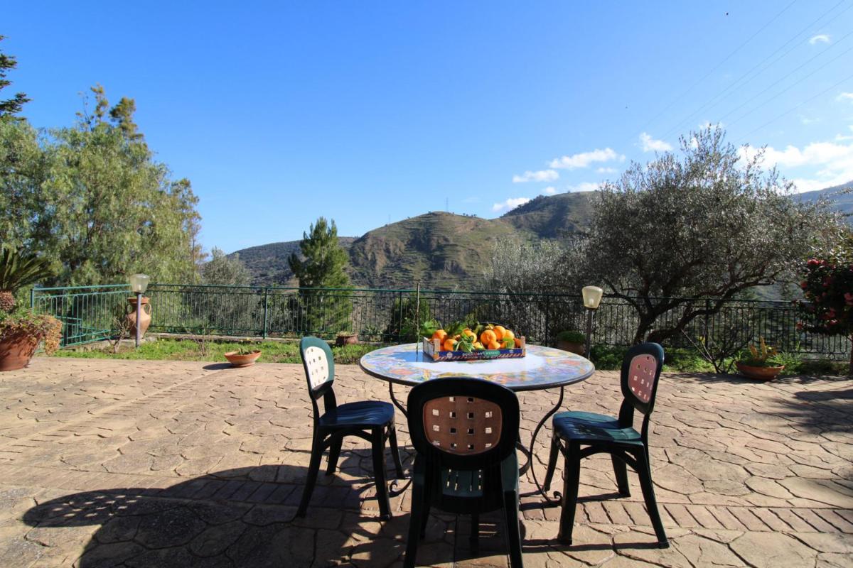Villa privata con ingresso gratuito al beach club, Villa Mingari photo 2