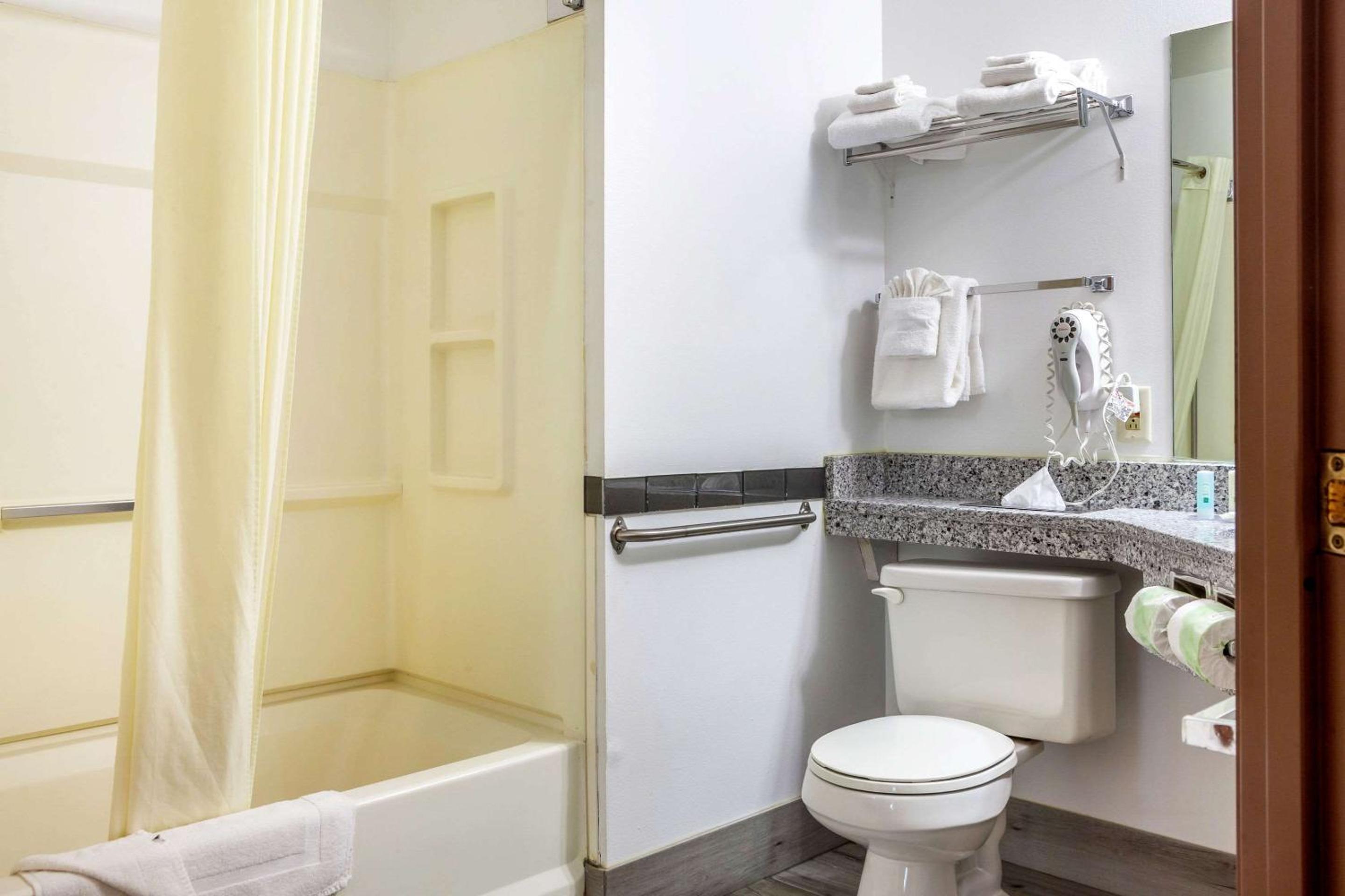 Quality Inn & Suites Prairie Du Chien