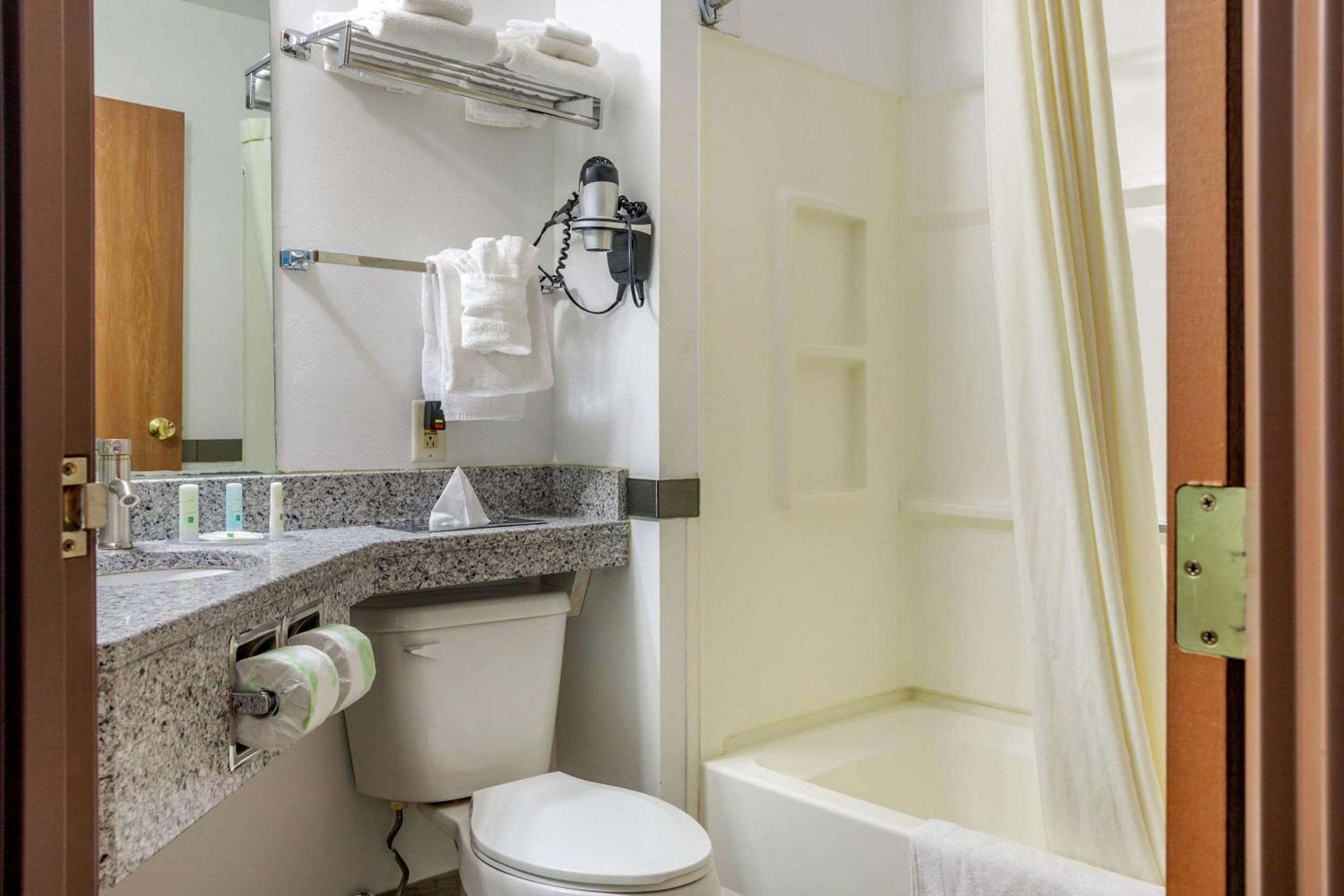 Quality Inn & Suites Prairie Du Chien