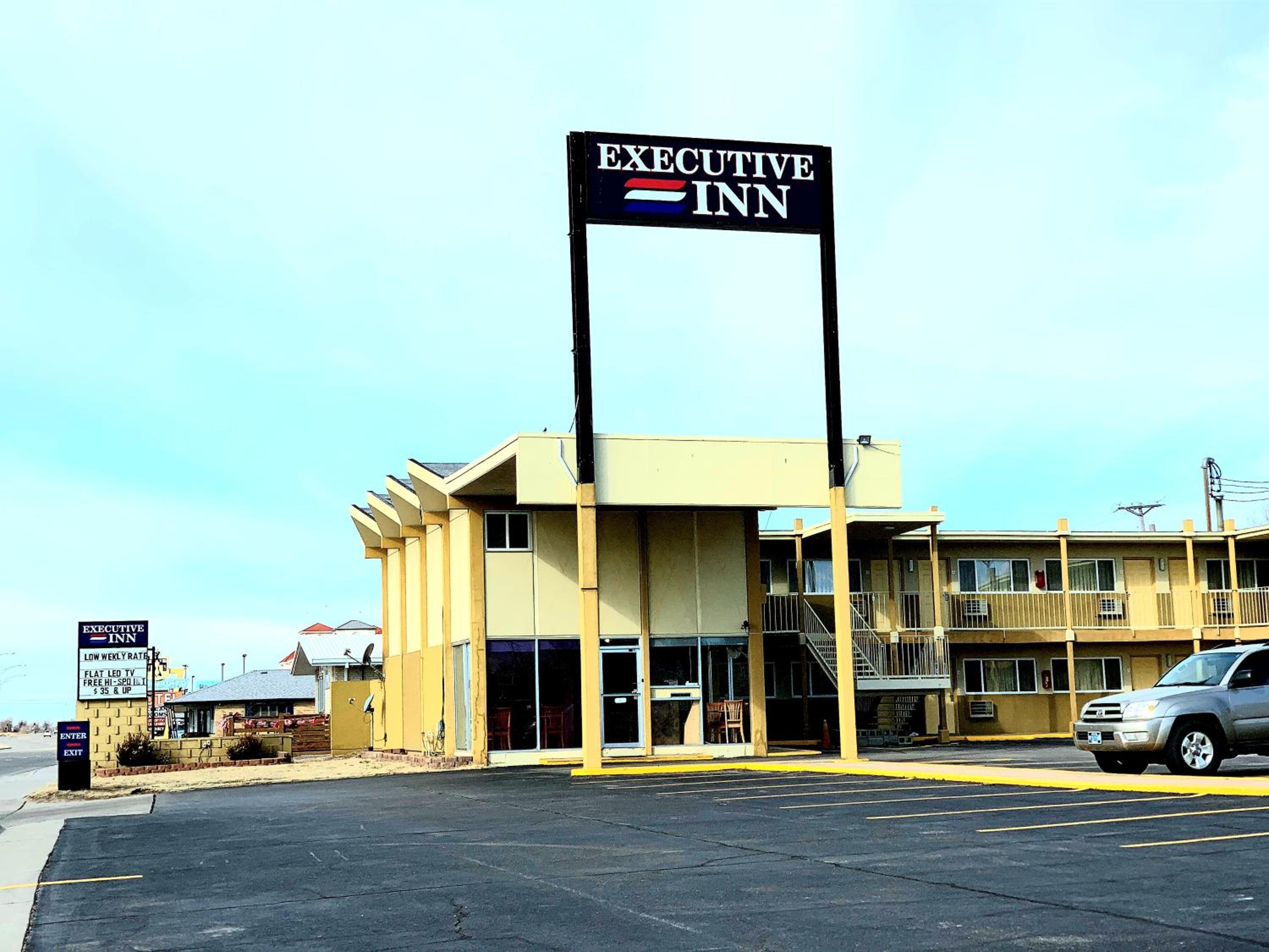 Dodge City Vacations - Executive Inn Dodge City, KS - Property Image 10