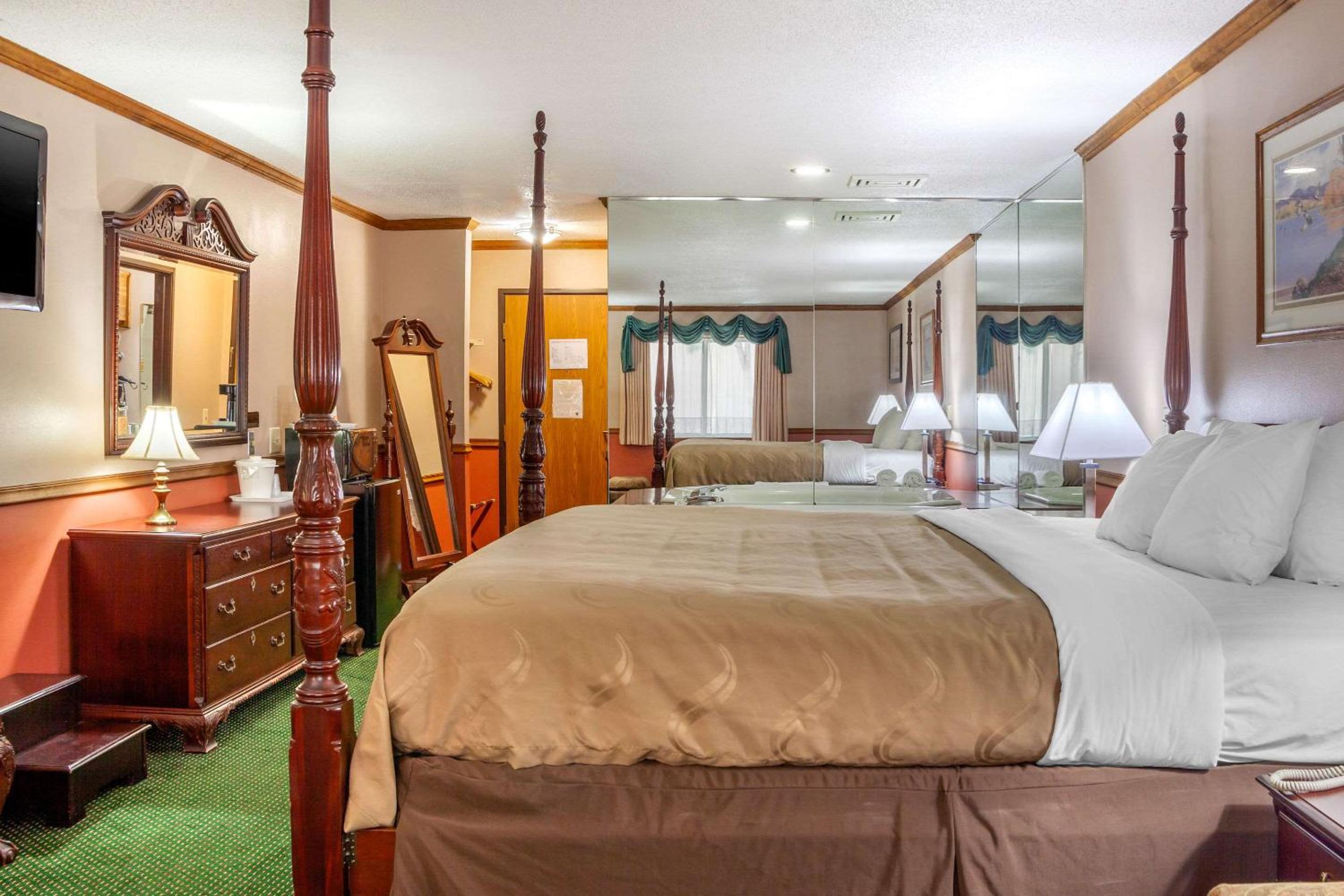 Quality Inn & Suites Prairie Du Chien