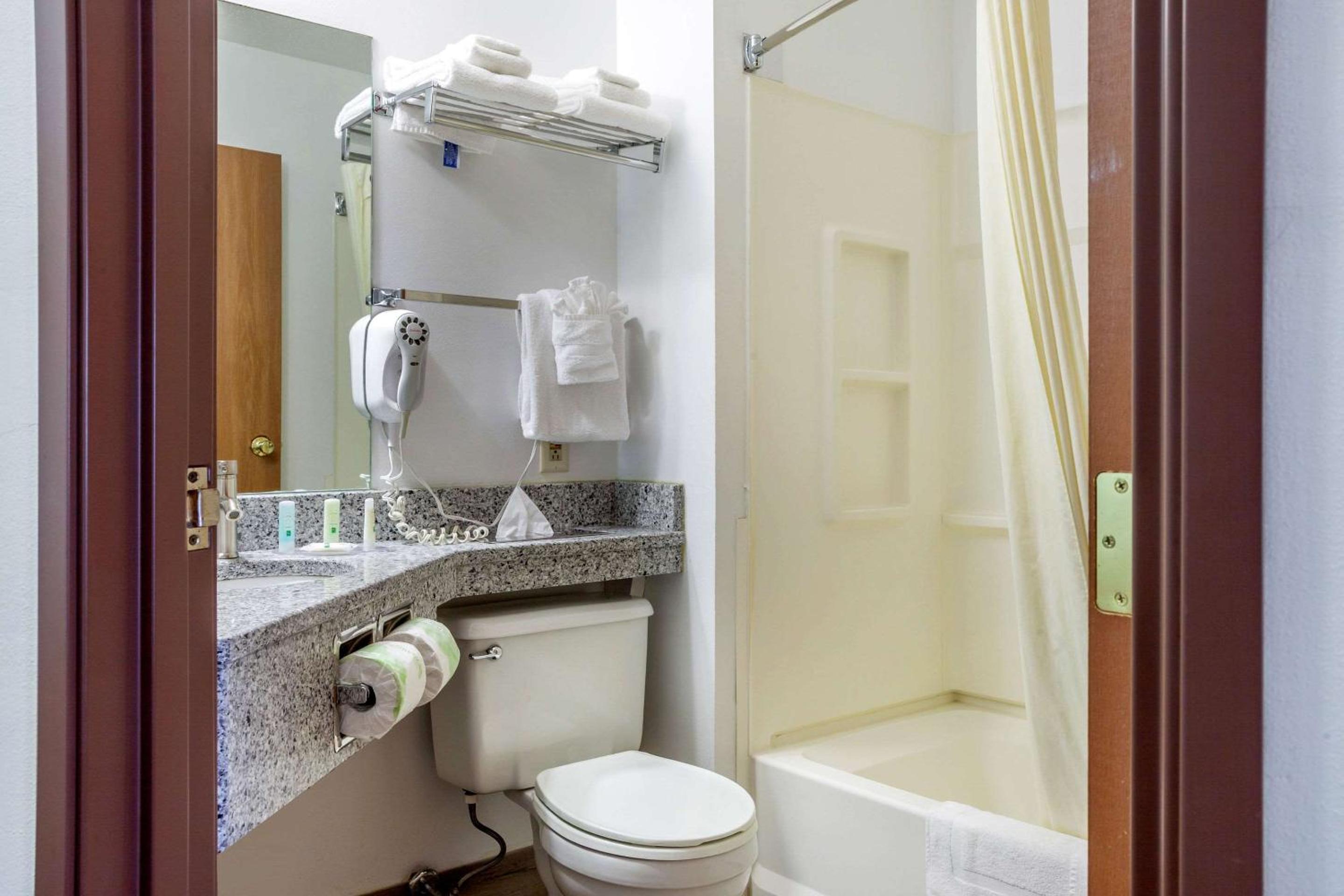 Quality Inn & Suites Prairie Du Chien