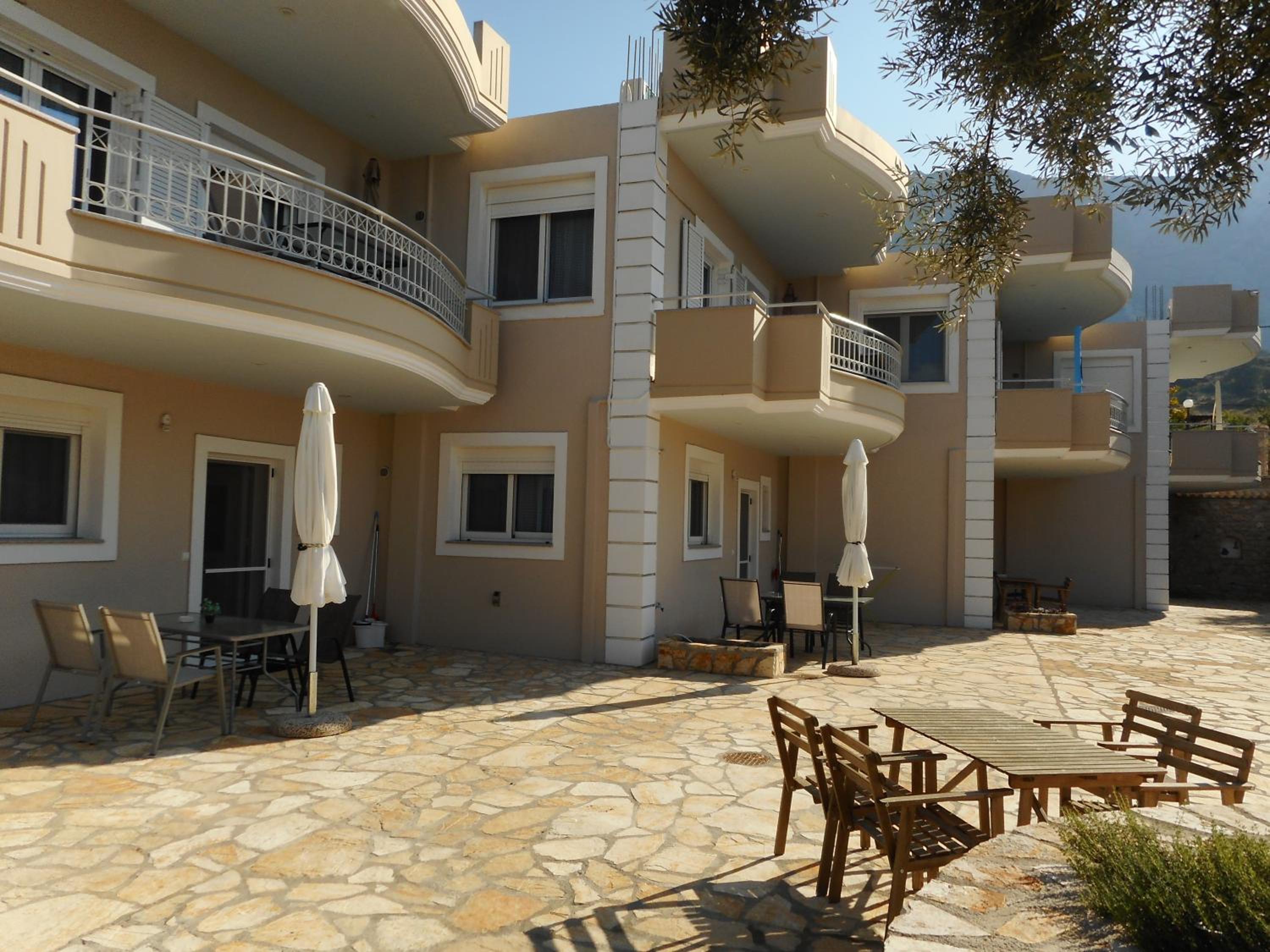 Kanellos luxury apartments view 3