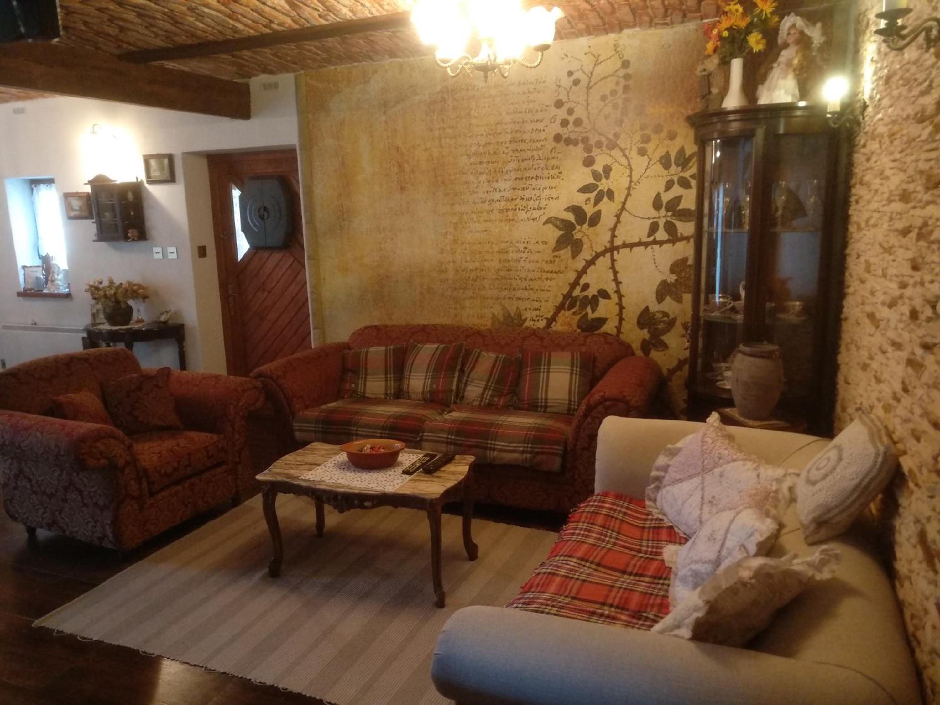 Cozy family house view 4