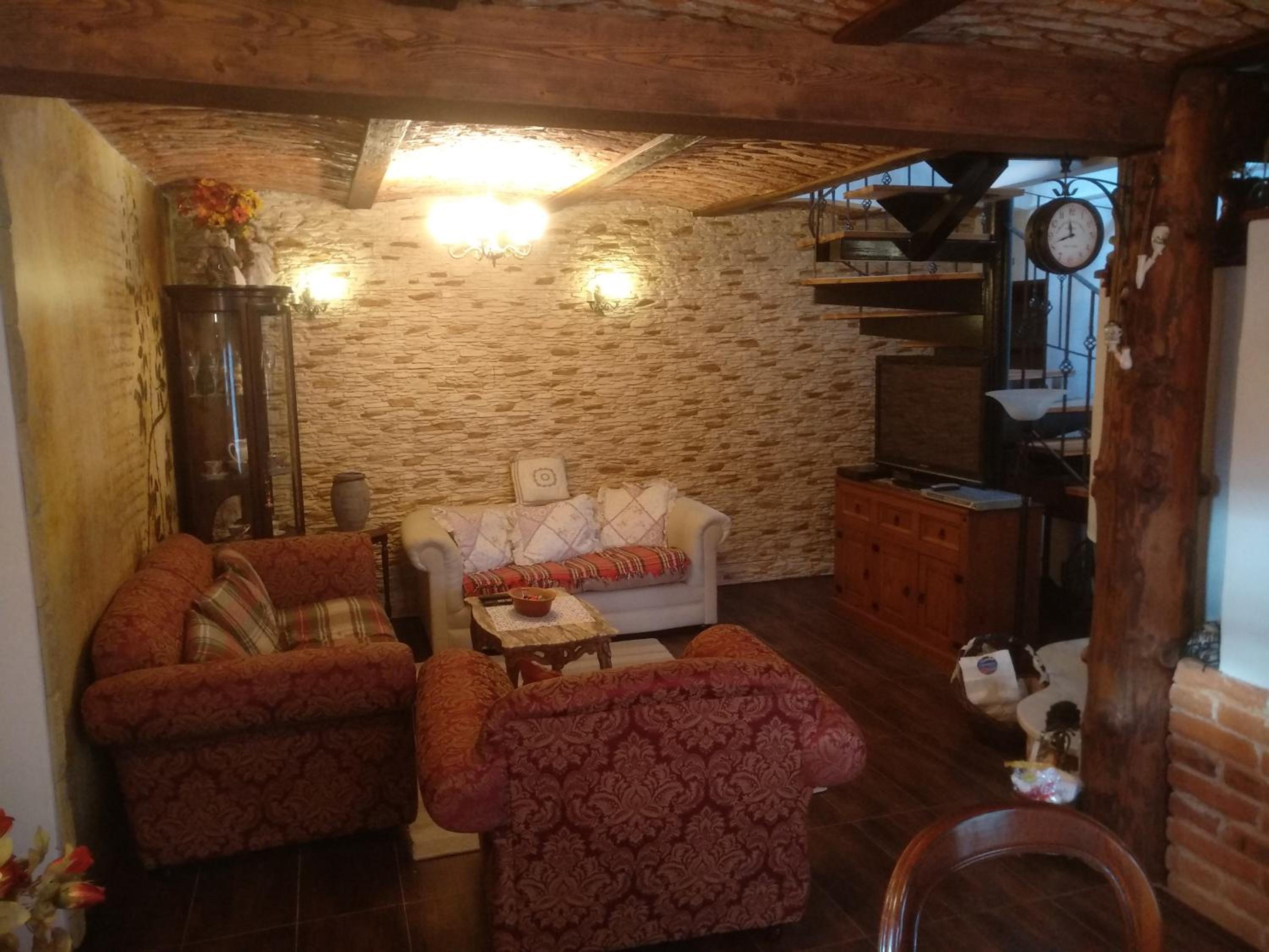 Cozy family house view 5