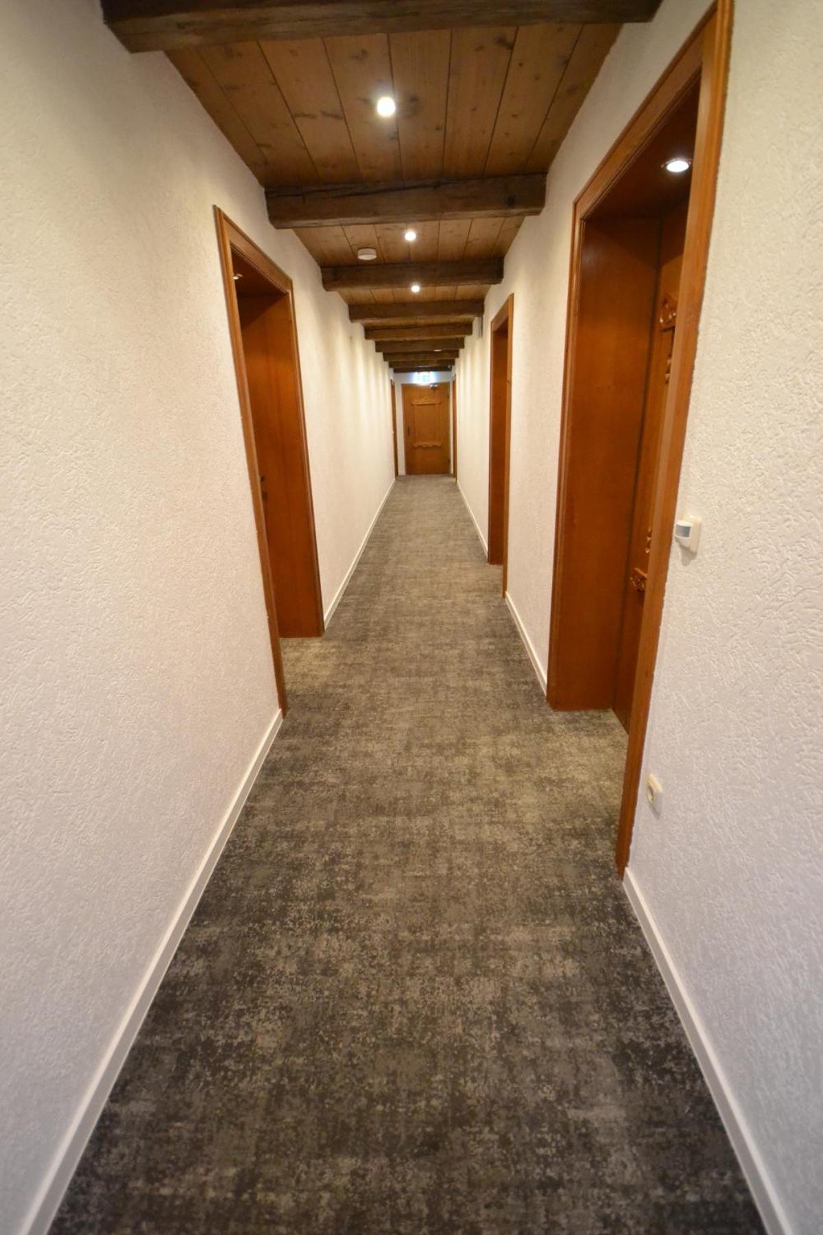 Hotel-Gasthof Weisses Ross - Image 1