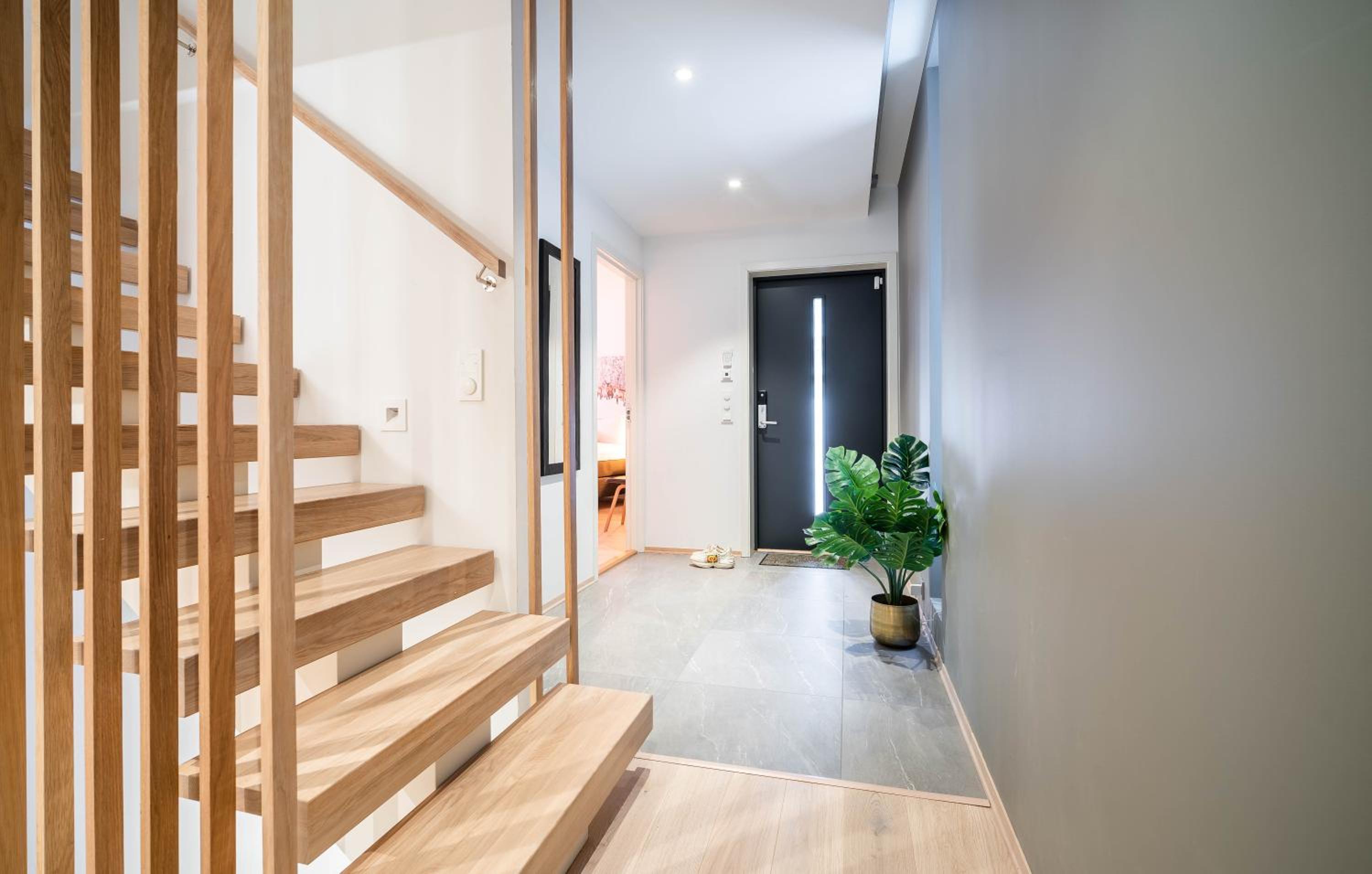 Enter Tromsø Luxury Villa view 2