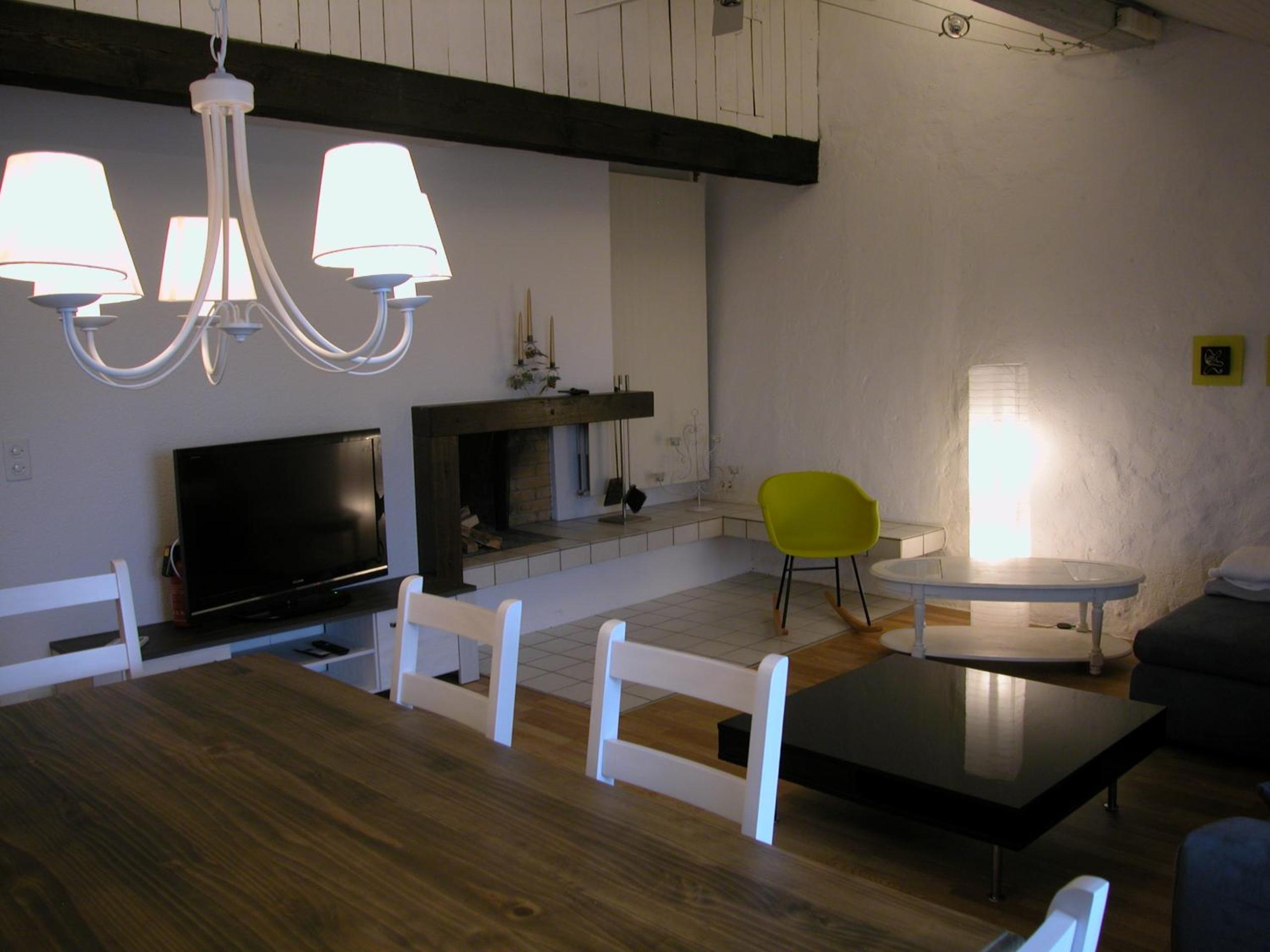 Joline private guest apartment downtown Nidau view 2