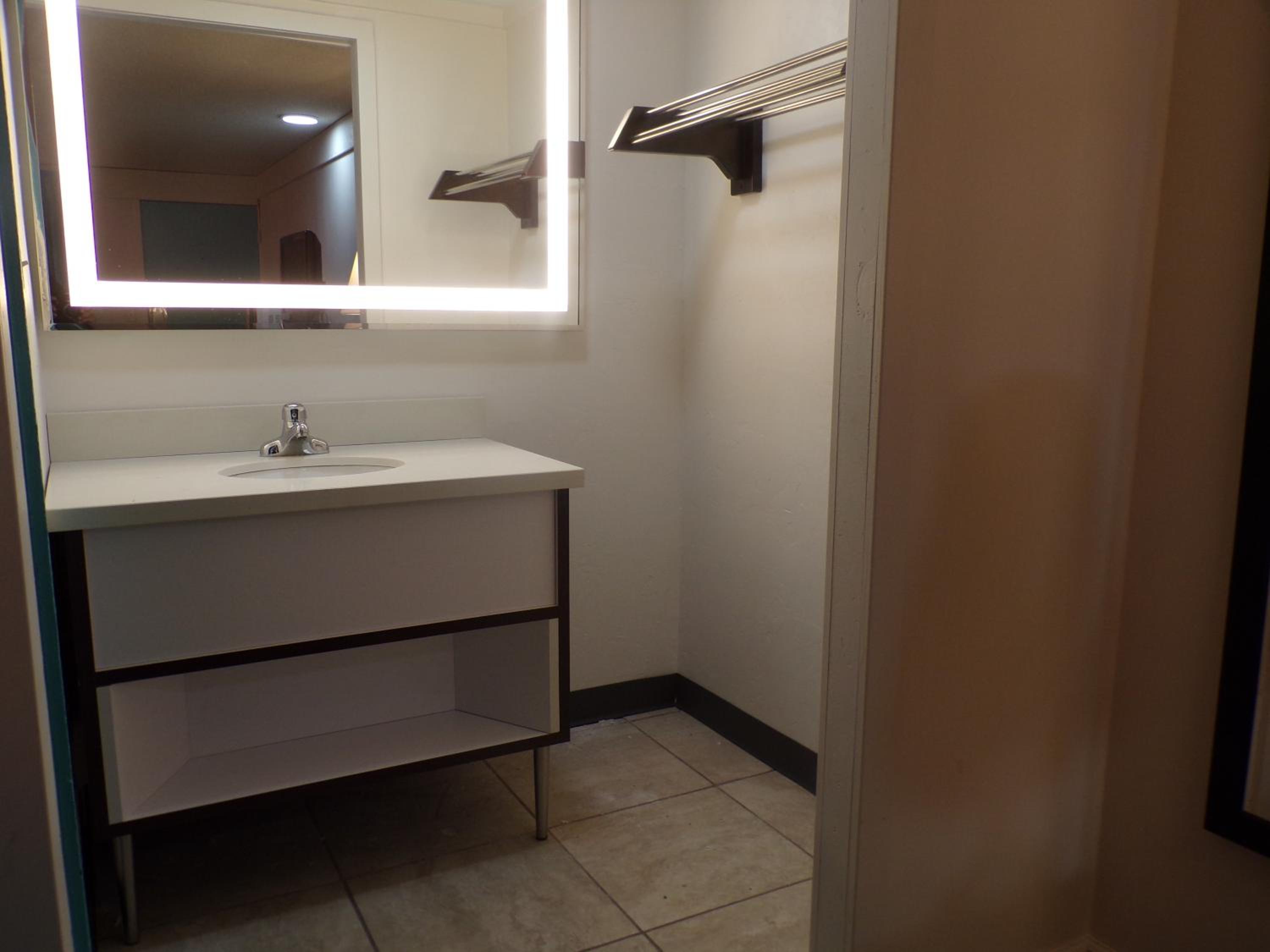 Dover Inn and Suites, Photo 36