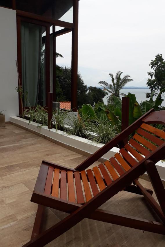 Casa moderna perto do mar