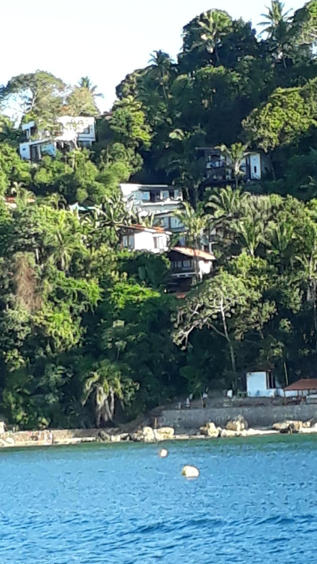 Casa moderna perto do mar