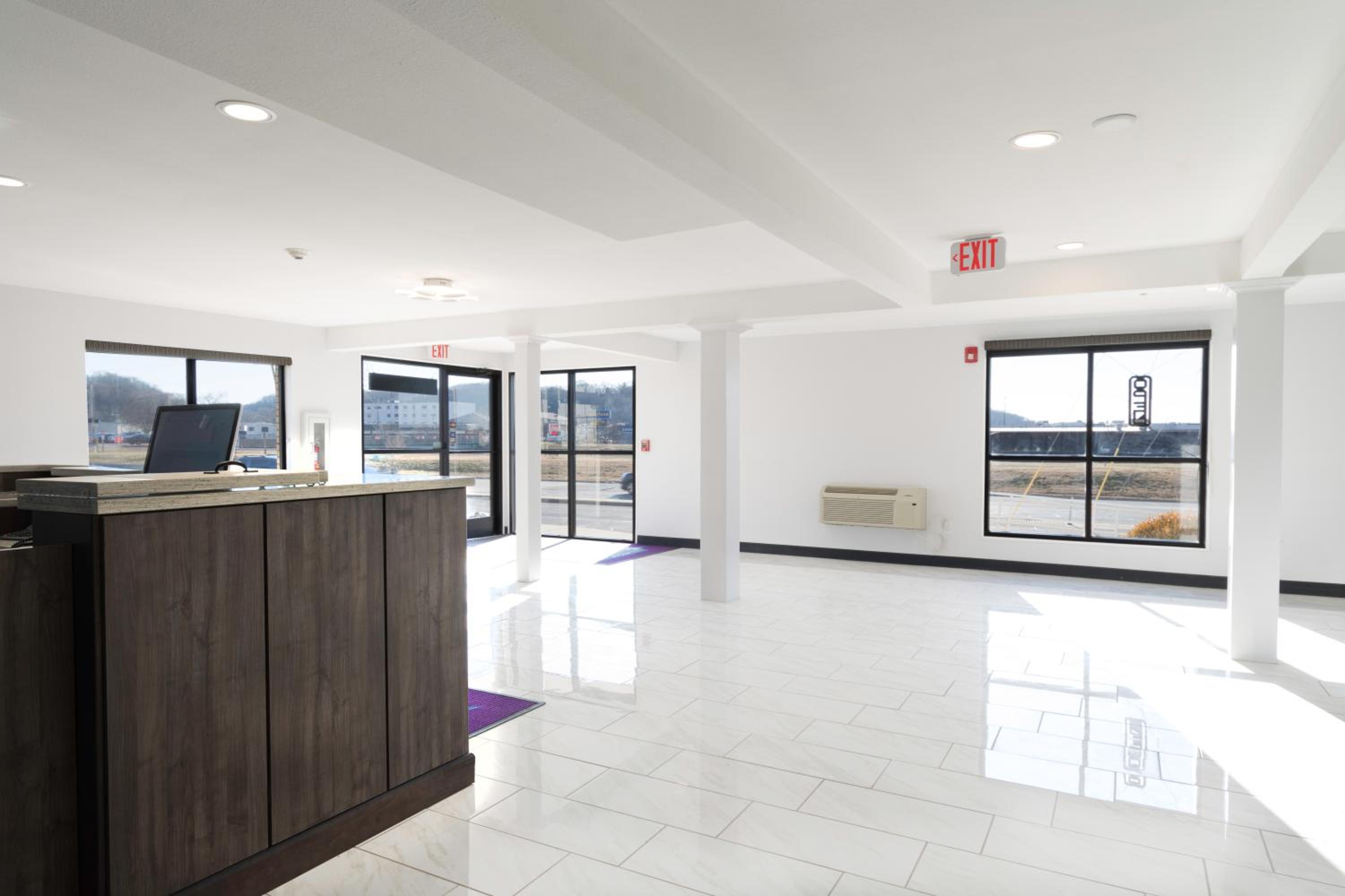 Peoria Vacations - Americas Best Value Inn East Peoria - Property Image 5