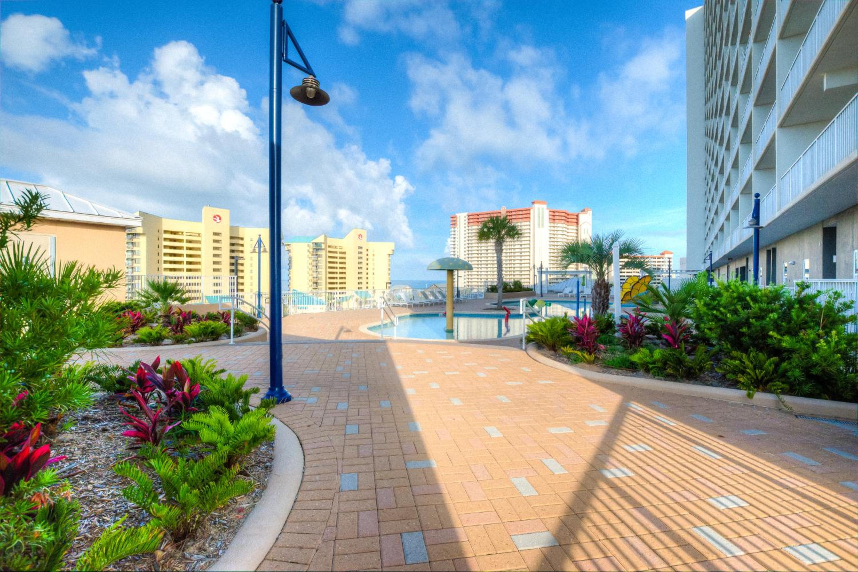 Laketown Wharf 534 By Aneliya view 5