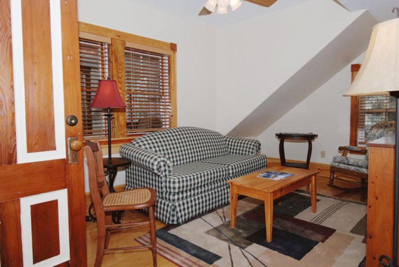 Beach Cottage Inn