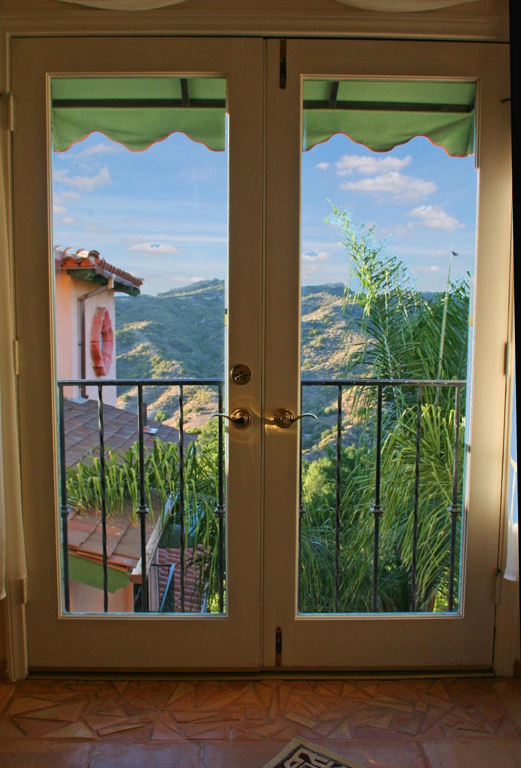 Topanga Canyon Inn Bed and Breakfast - Property Image 18
