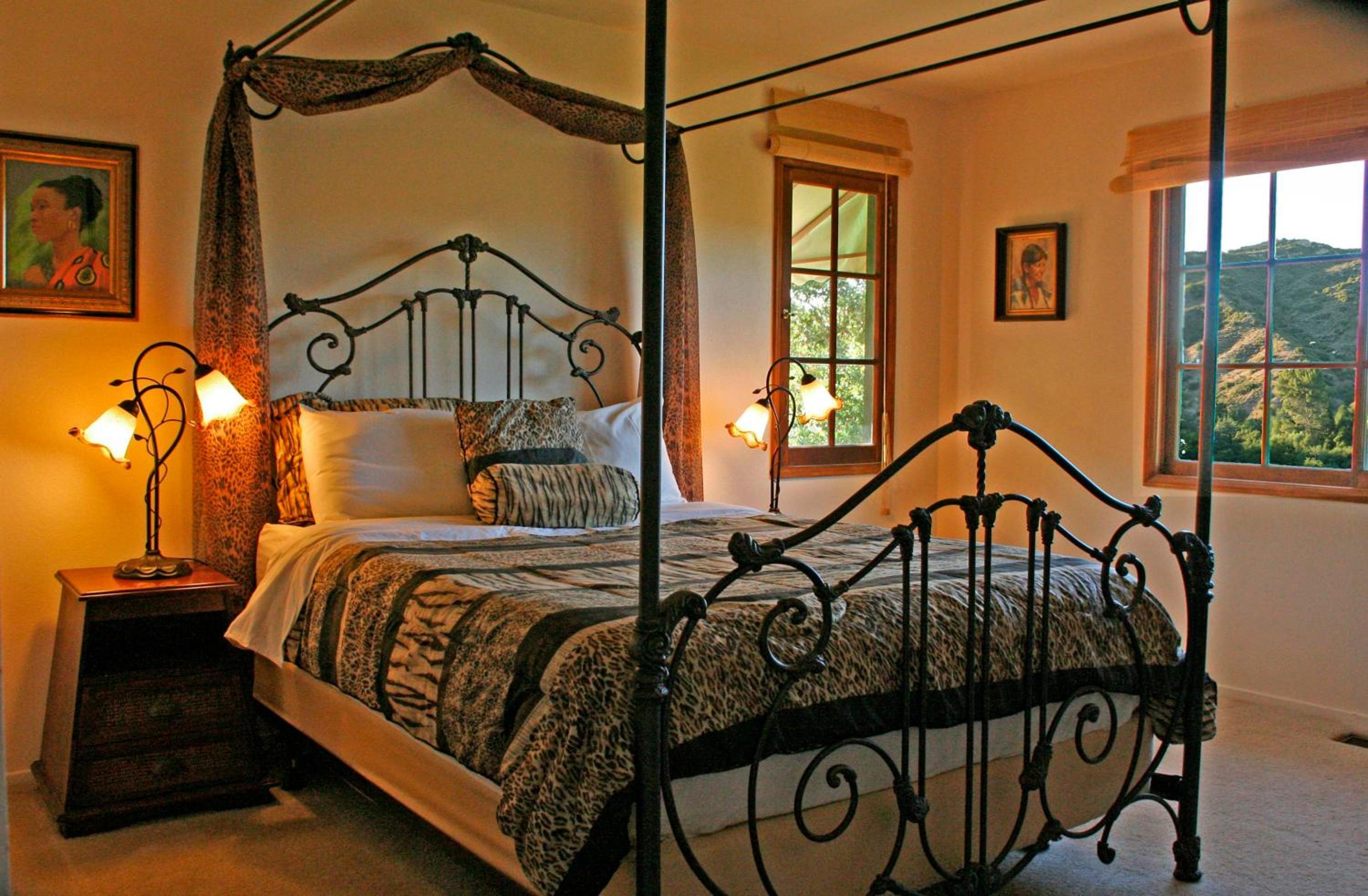 Topanga Canyon Inn Bed and Breakfast - Property Image 17