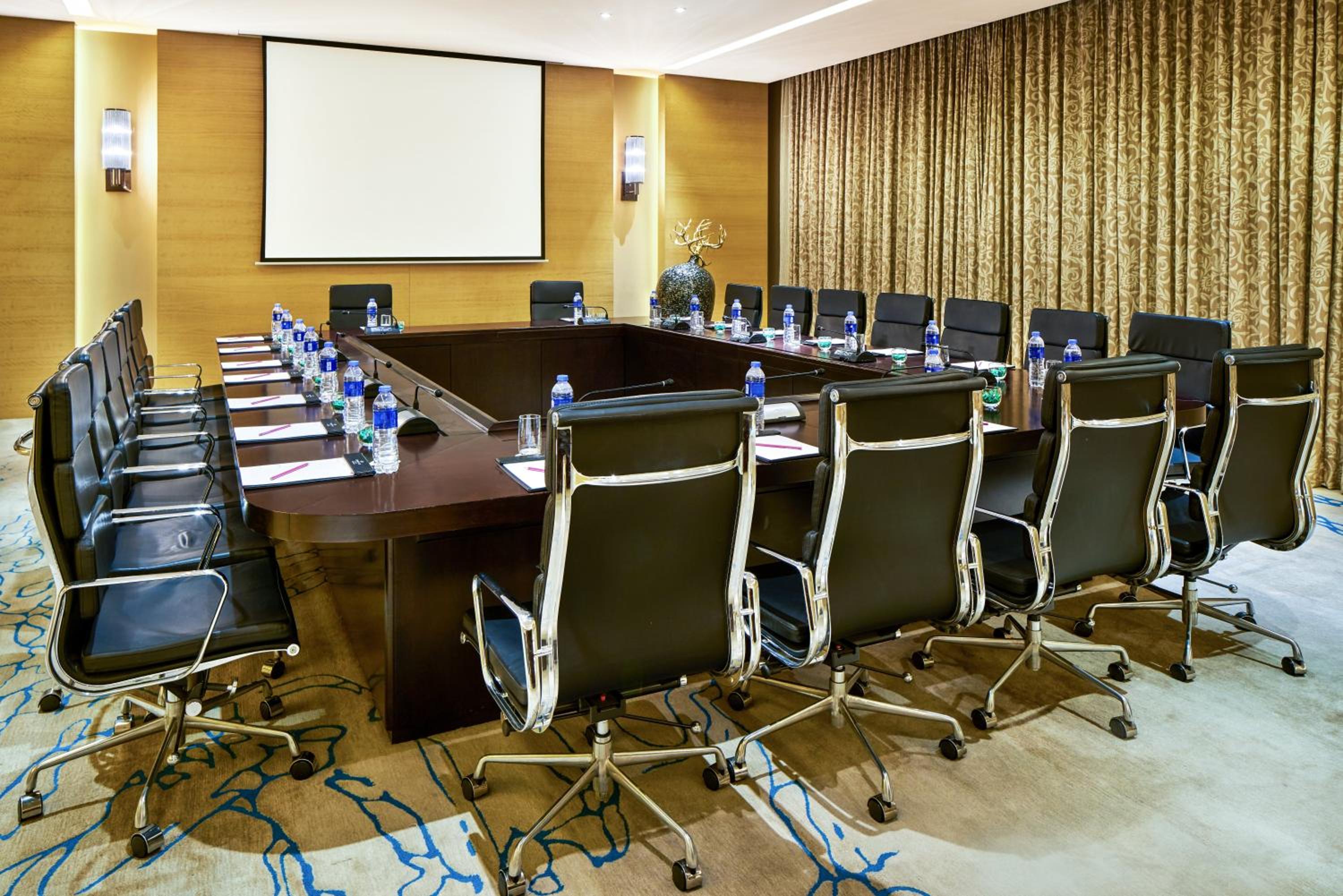 Crowne Plaza Tianjin Jinnan by IHG