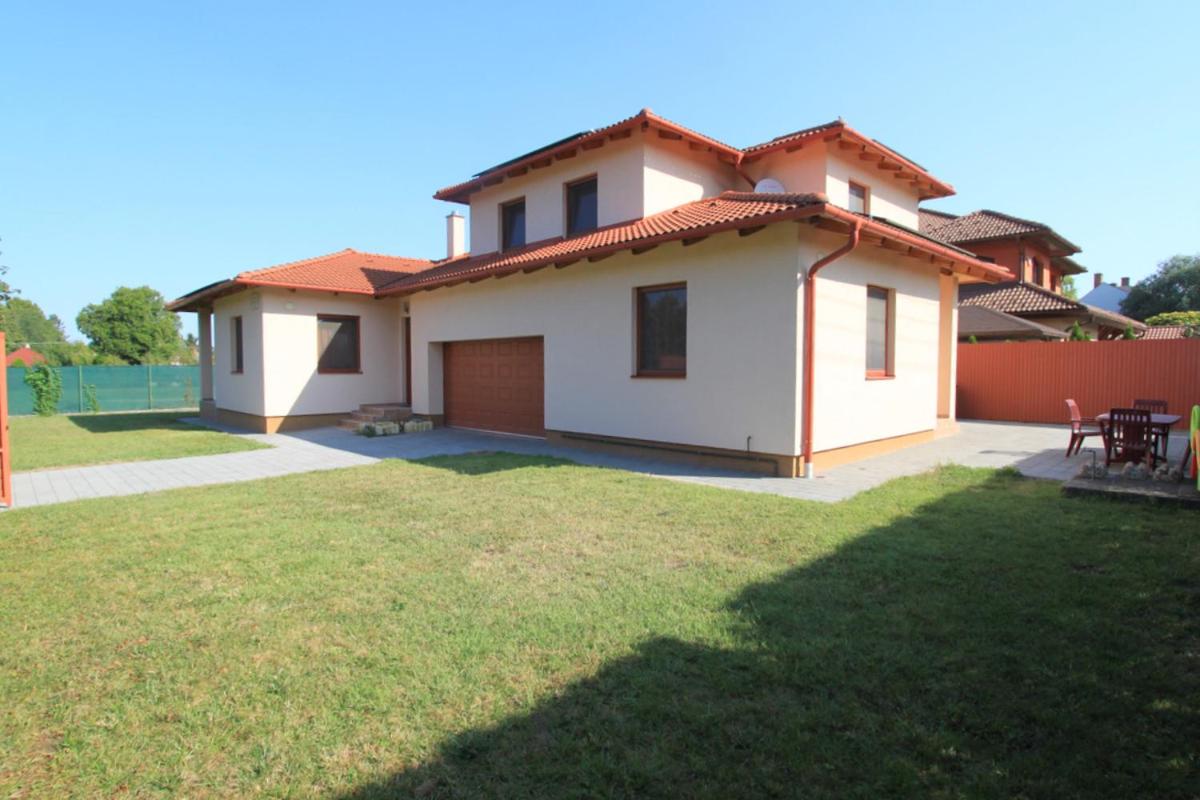 Velence Lake Apartman view 2