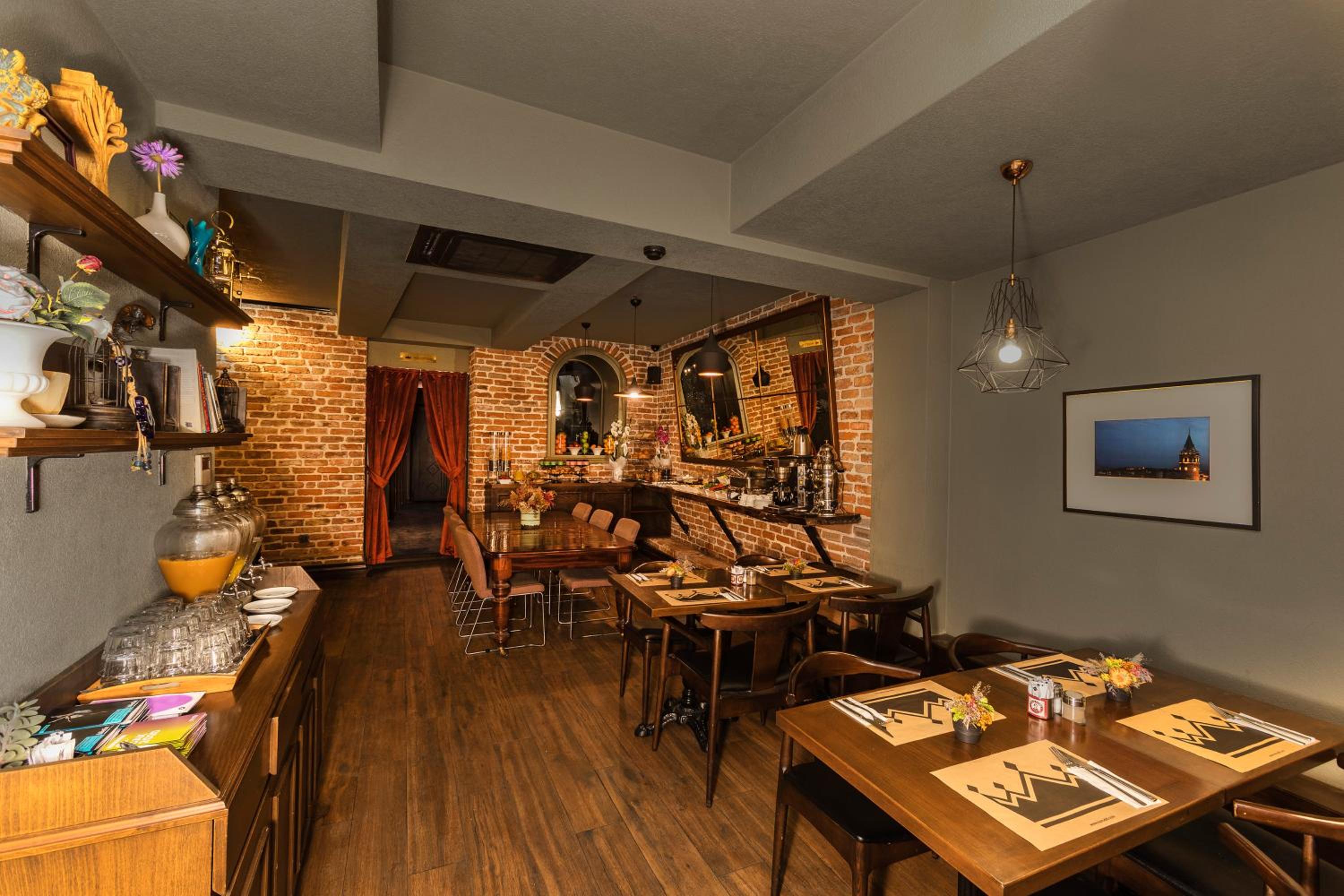 Meroddi Galata Mansion - Image 22