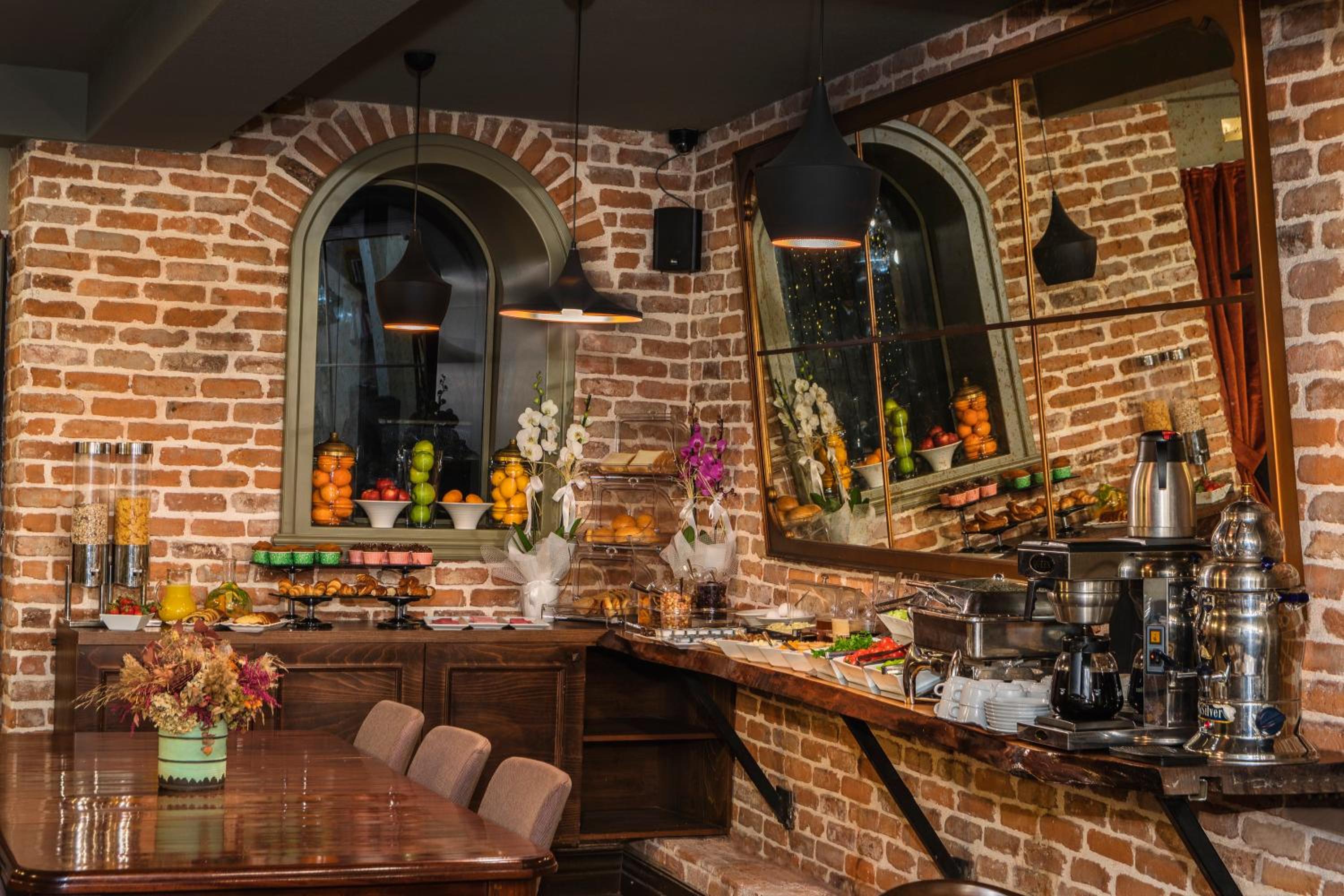 Meroddi Galata Mansion - Image 13