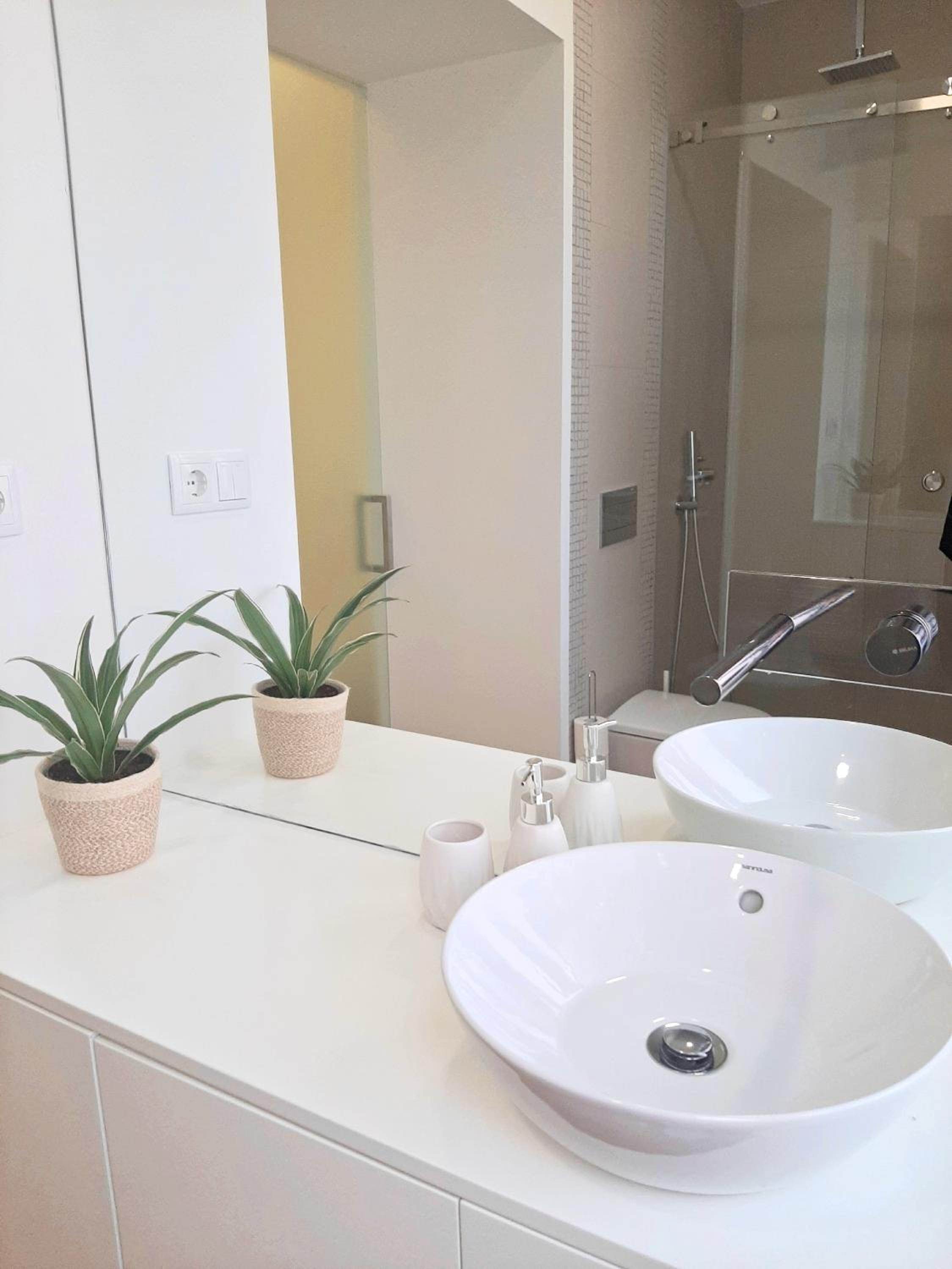 Hola Lisbon Suites
