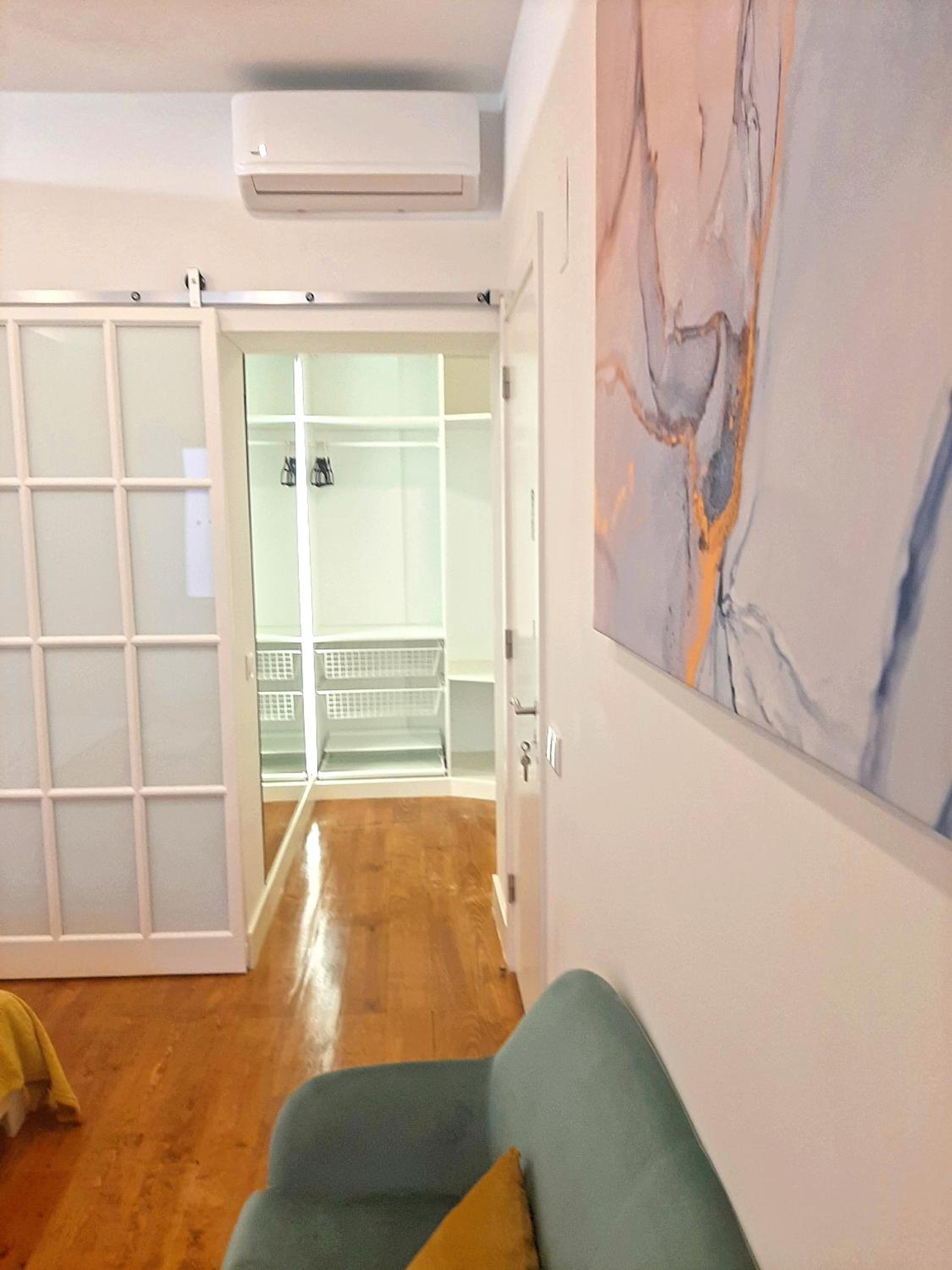 Hola Lisbon Suites