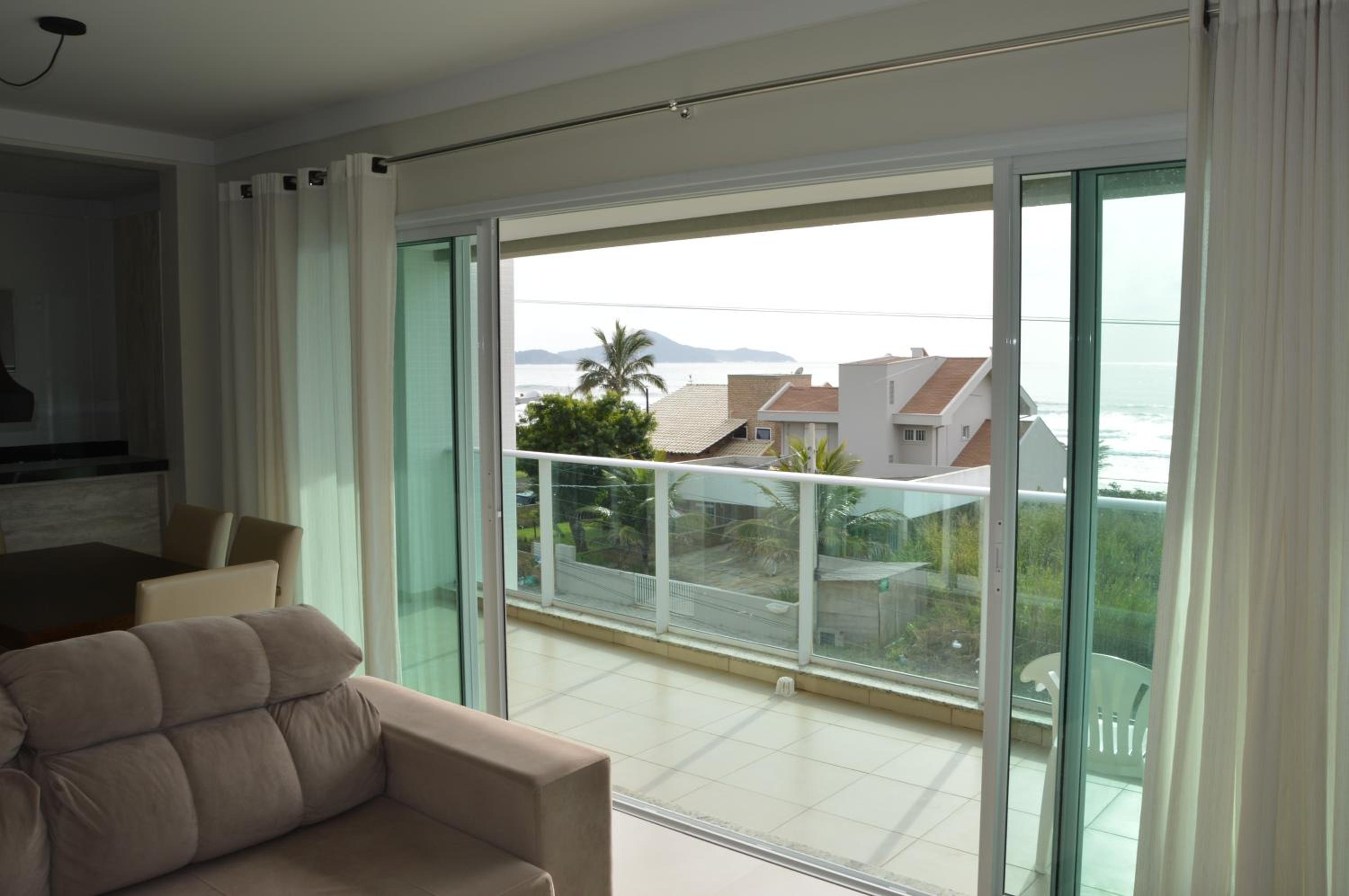 Belíssima cobertura duplex - De frente para o mar - Bombinhas-SC